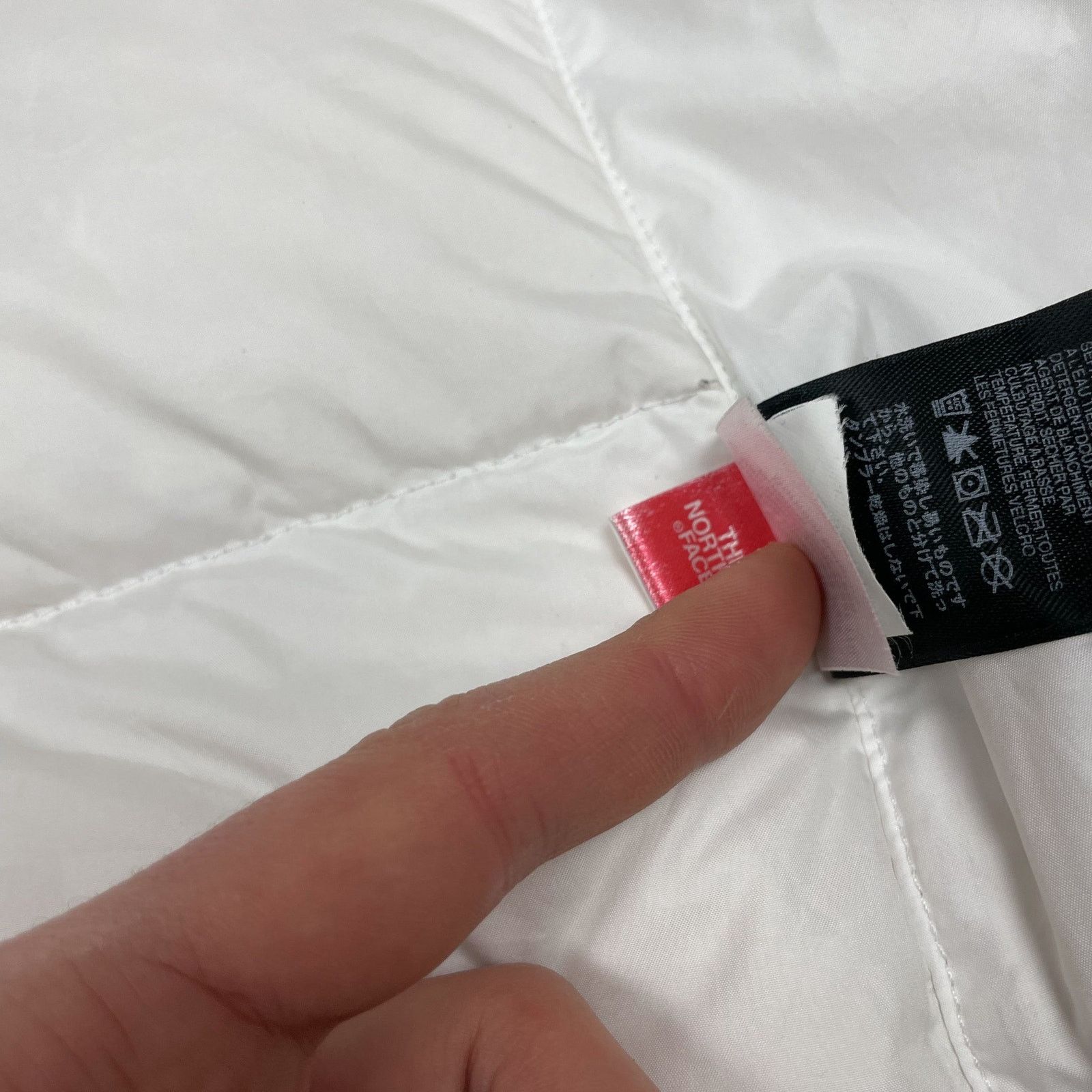 The North Face The North Face Women White Full Zip Outdoor Puffer Vest XS Size XS / US 0-2 / IT 36-38 - 17 Thumbnail