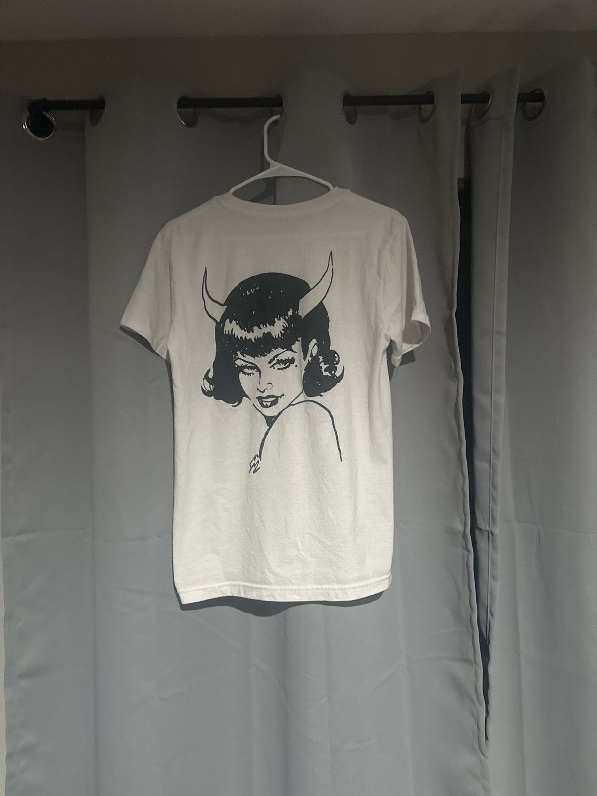 IDK Stay wild devil t Size US M / EU 48-50 / 2 - 1 Thumbnail