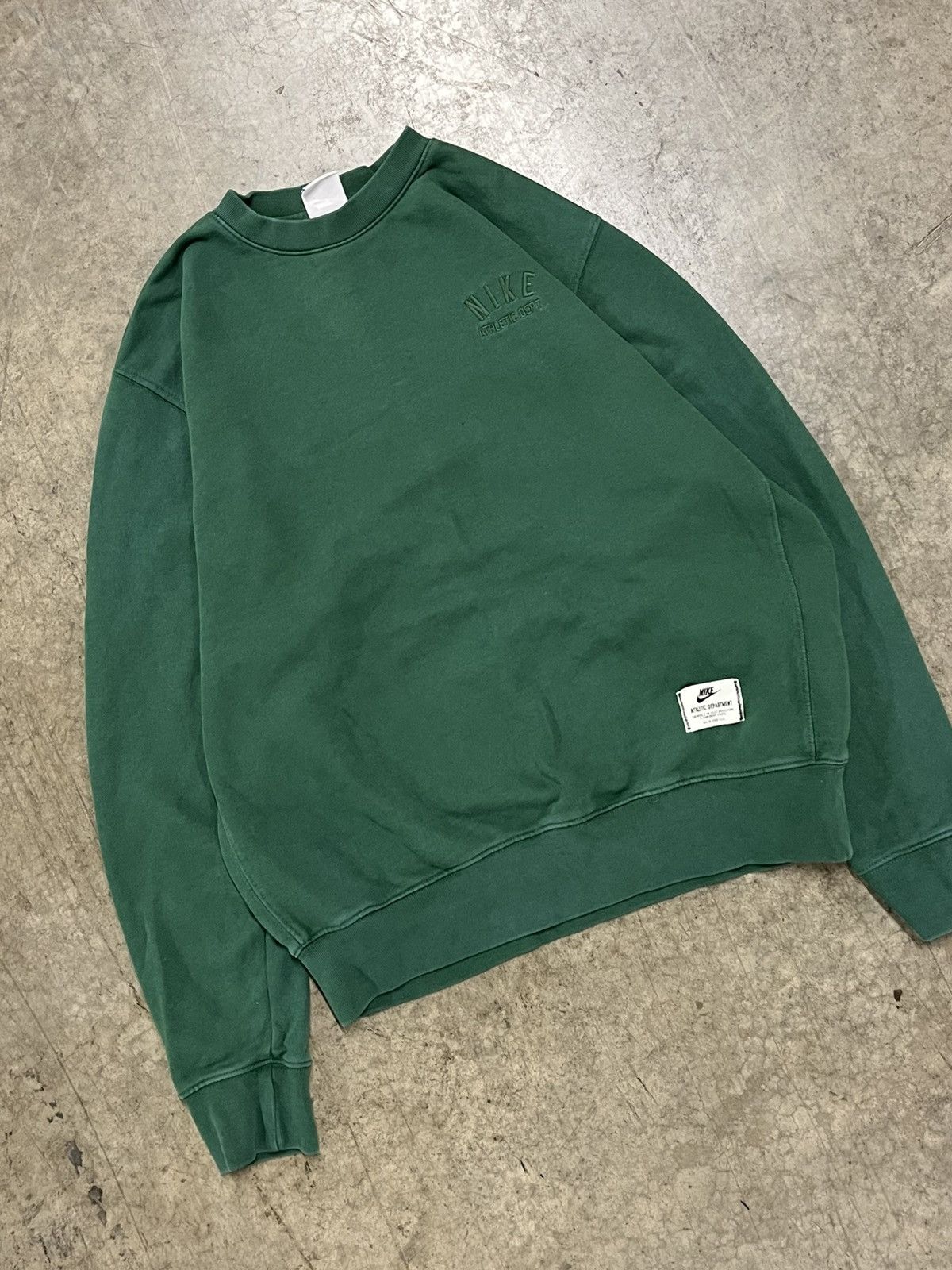 Nike × Vintage Nike earth tone green boxy fit crewneck streetwear hype Size US M / EU 48-50 / 2 - 1 Thumbnail