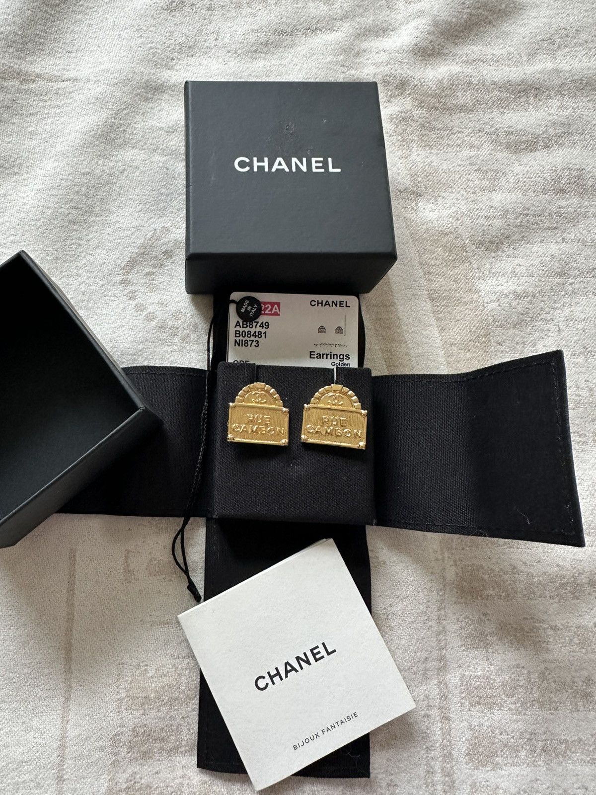 Chanel Chanel 22A Cambon Earrings Size ONE SIZE - 2 Thumbnail