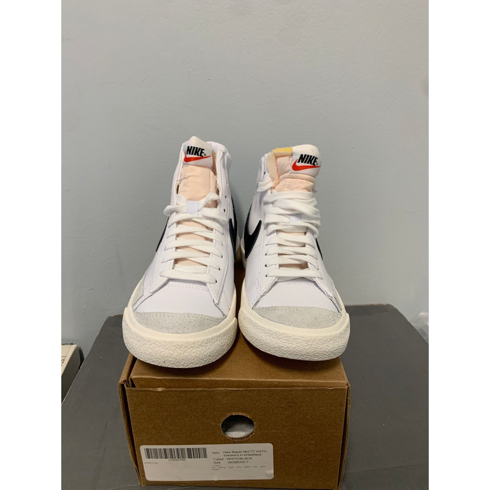 Nike Nike Blazer Mid 77 White Black Women's 7 SHIPS NOW Size US 7 / IT 37 - 2 Thumbnail