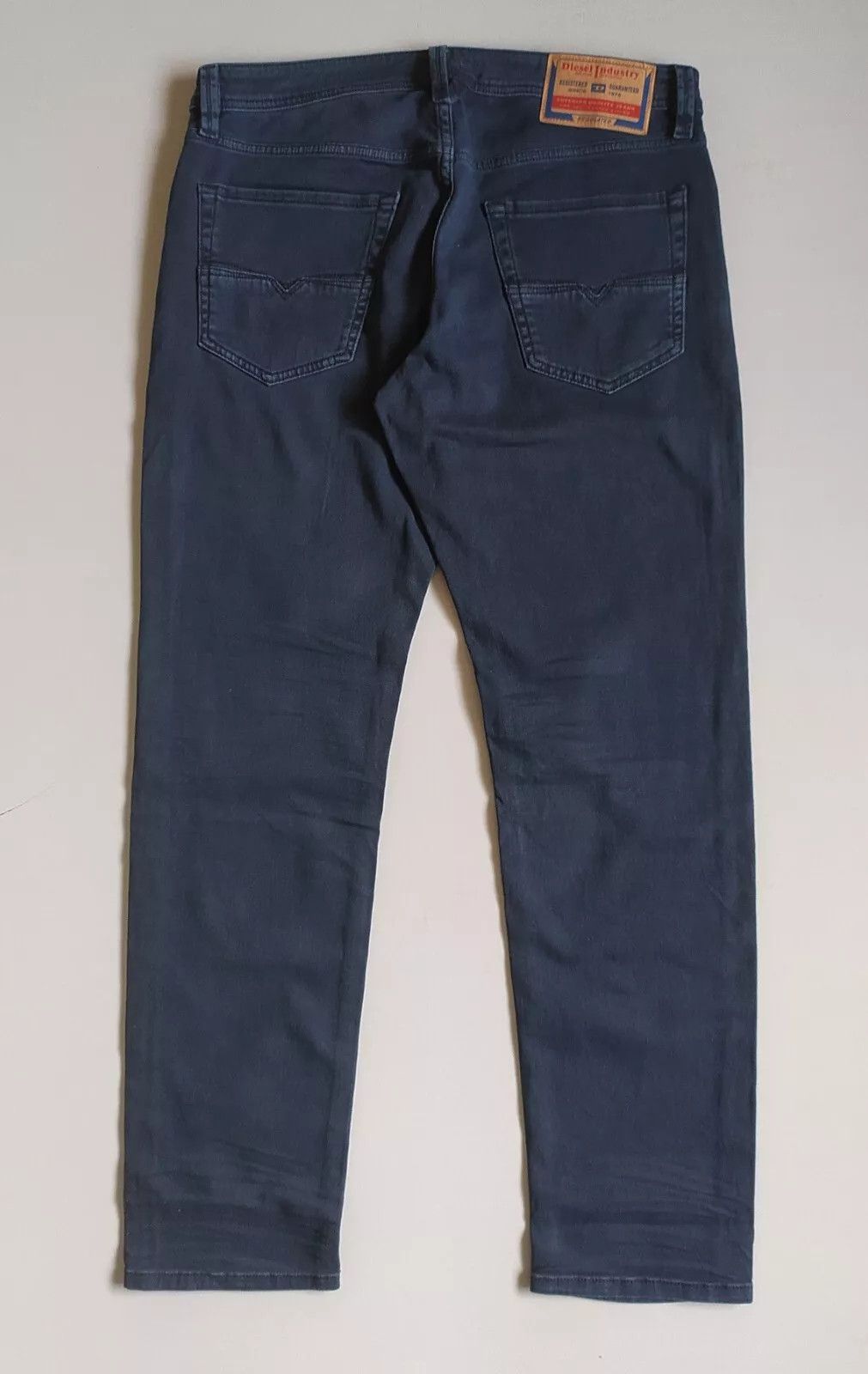 Diesel Diesel 1986 LARKEE-BEEX 0QWTY MENS JEANS T 1118 Size US 32 / EU 48 - 11 Thumbnail