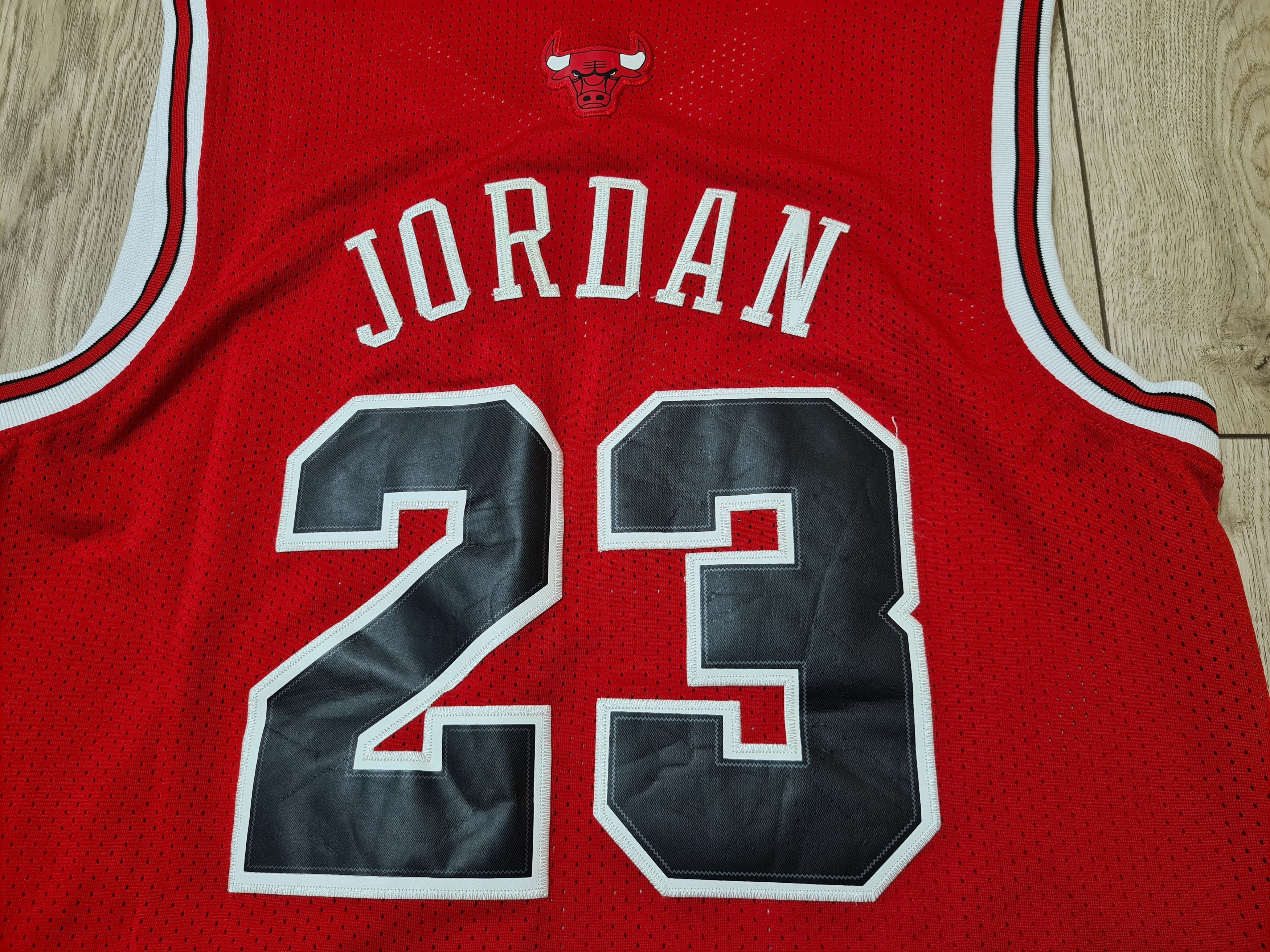 Vintage CHICAGO BULLS NIKE VINTAGE JORDAN JERSEY BASKETBALL SHIRT Size US XL / EU 56 / 4 - 4 Thumbnail