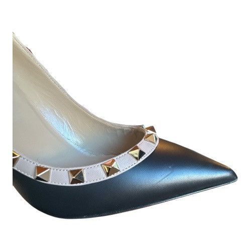 Valentino VALENTINO GARAVANI Rockstud Pointed Heel EU 37.5/7.5 Black Size US 7.5 / IT 37.5 - 11 Thumbnail