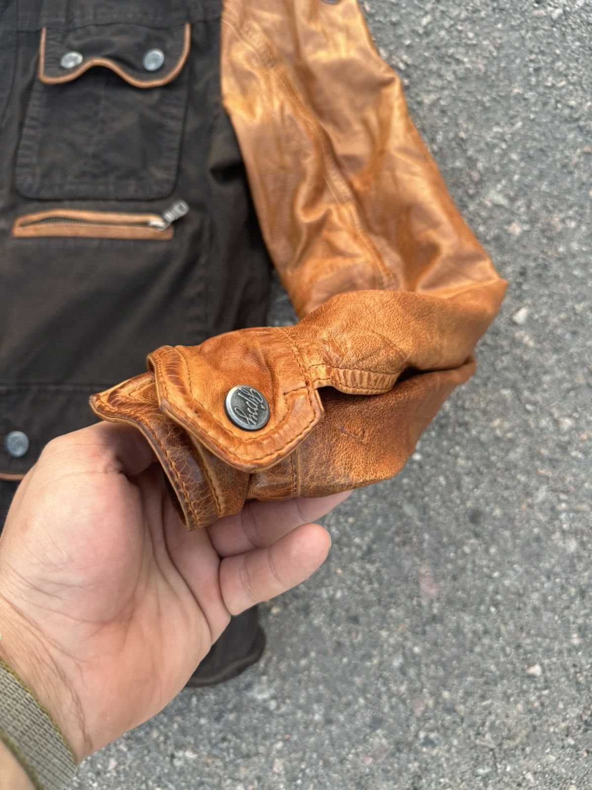 Vintage Vintage Y2K Gipsy Wax Leather Motorcycle Jacket Size US M / EU 48-50 / 2 - 3 Thumbnail