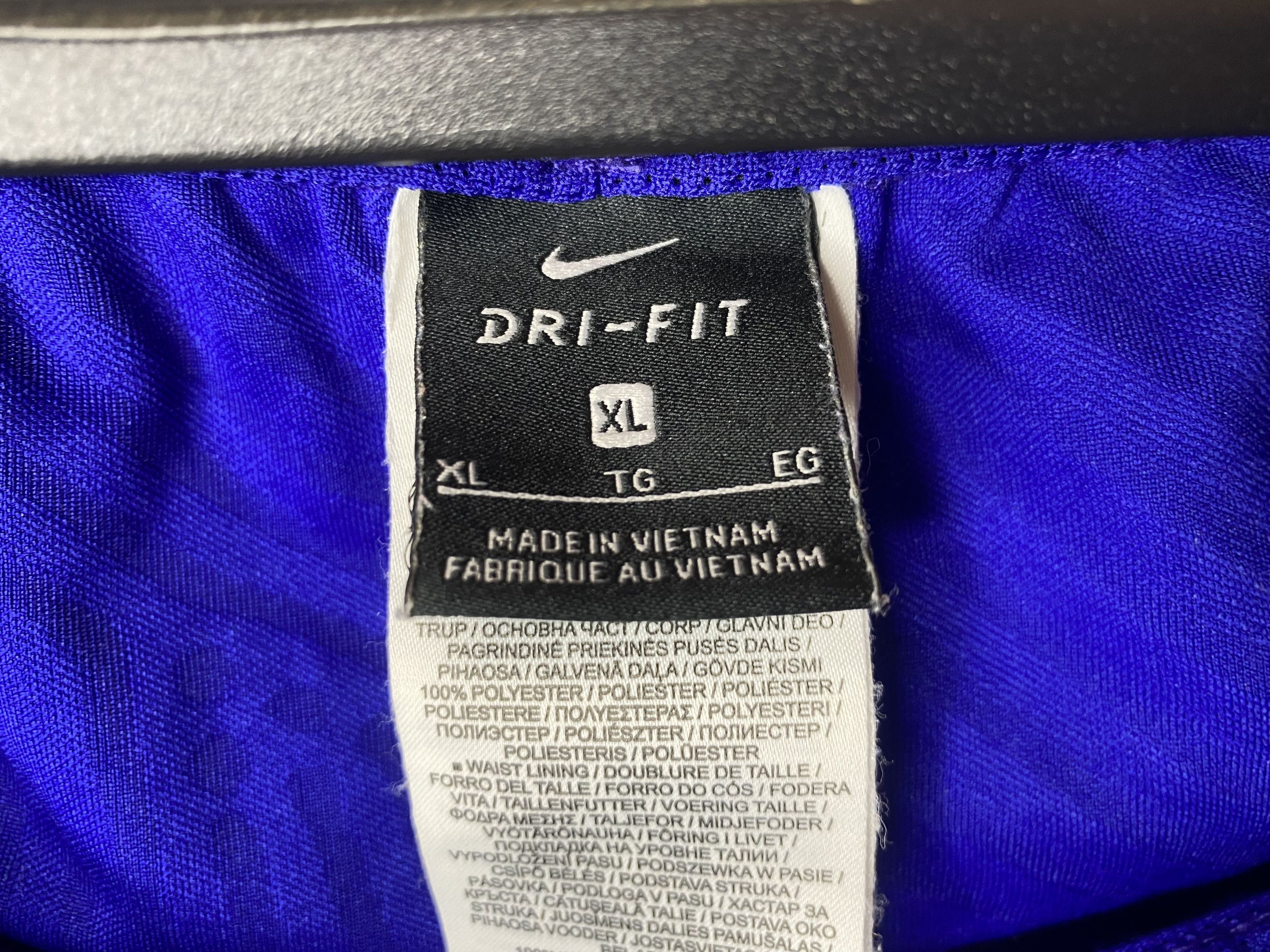 Nike CHELSEA 2020 2021 TRAINING FOOTBALL SOCCER SHORTS DRY STRIKE Size US 34 / EU 50 - 5 Thumbnail