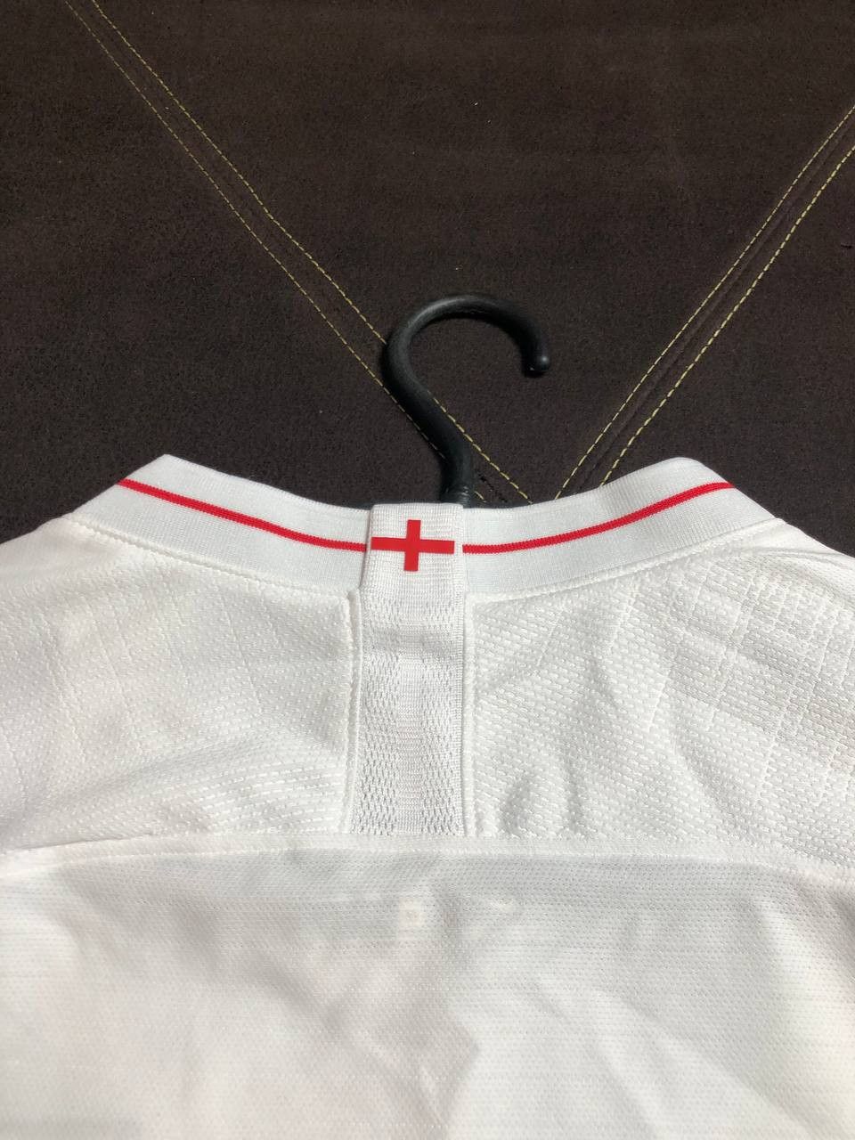Nike ENGLAND NIKE 2018 WORLD CUP FOOTBALL HOME JERSEY Size US M / EU 48-50 / 2 - 9 Thumbnail