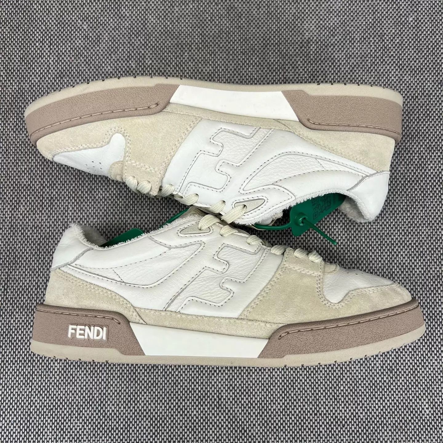 Fendi Fendi Match White & Gray Size 6 (40) Size US 7 / EU 40 - 2 Thumbnail
