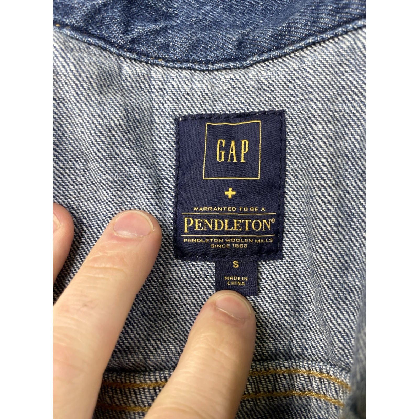 Pendleton Gap + Pendleton 1969 Icon Denim Jacket Dark Indigo Blue Size Small Size 28" / US 6 / IT 42 - 2 Thumbnail