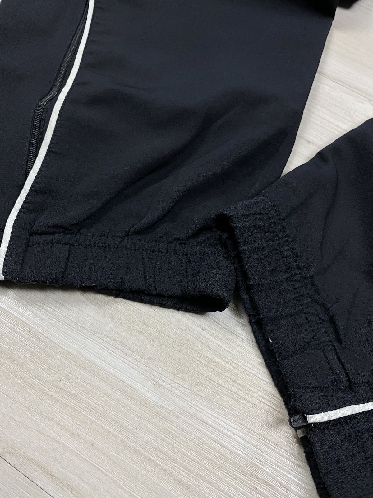 Nike Nike Y2K Double swoosh Vintage Nylon Track Pants Drill Track Size US 34 / EU 50 - 13 Thumbnail