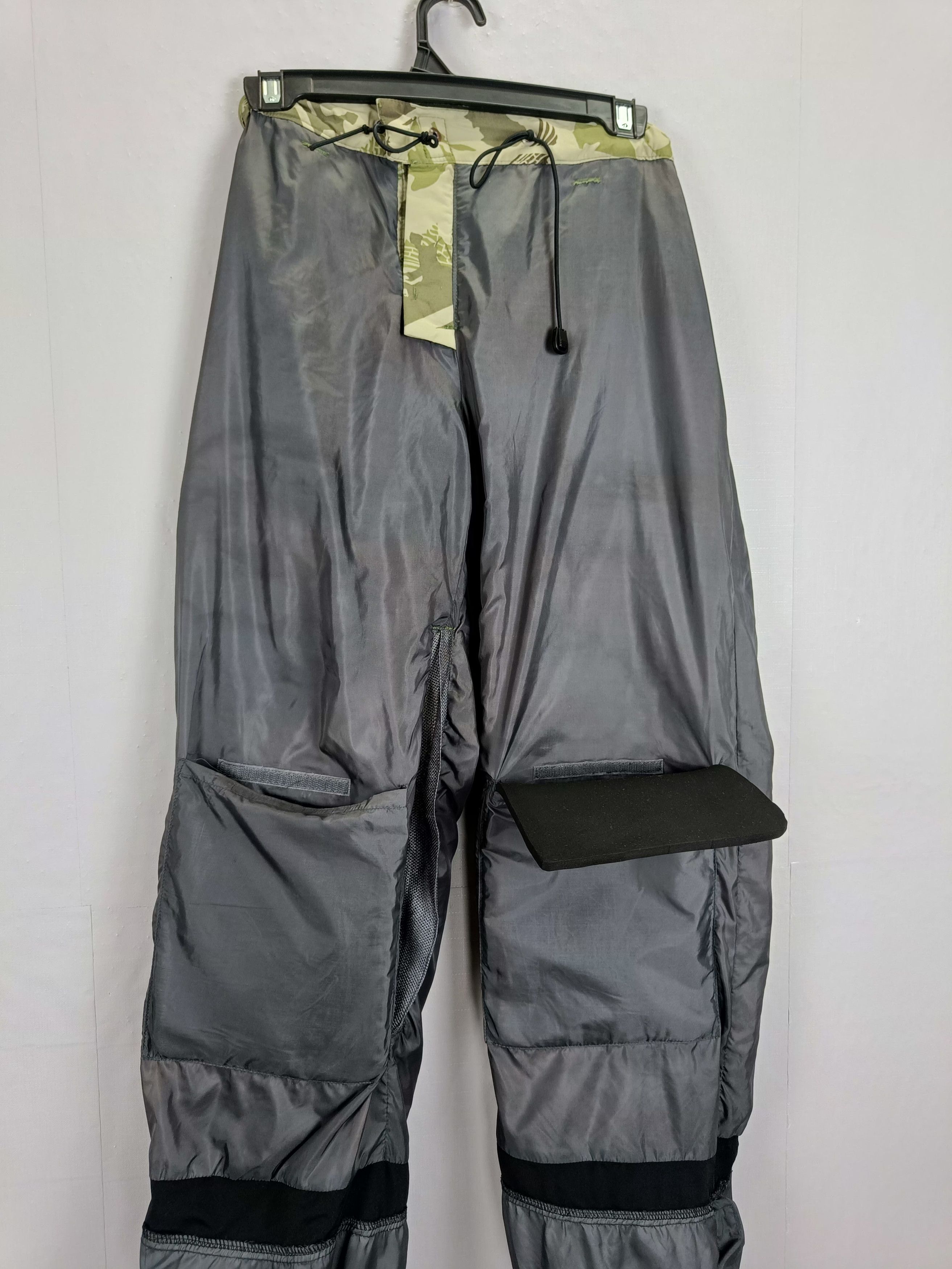 Japanese Brand Roxy Camouflage Snow Tactical Pocket Ski Pant Gorpcore Style Size 30" / US 8 / IT 44 - 14 Thumbnail