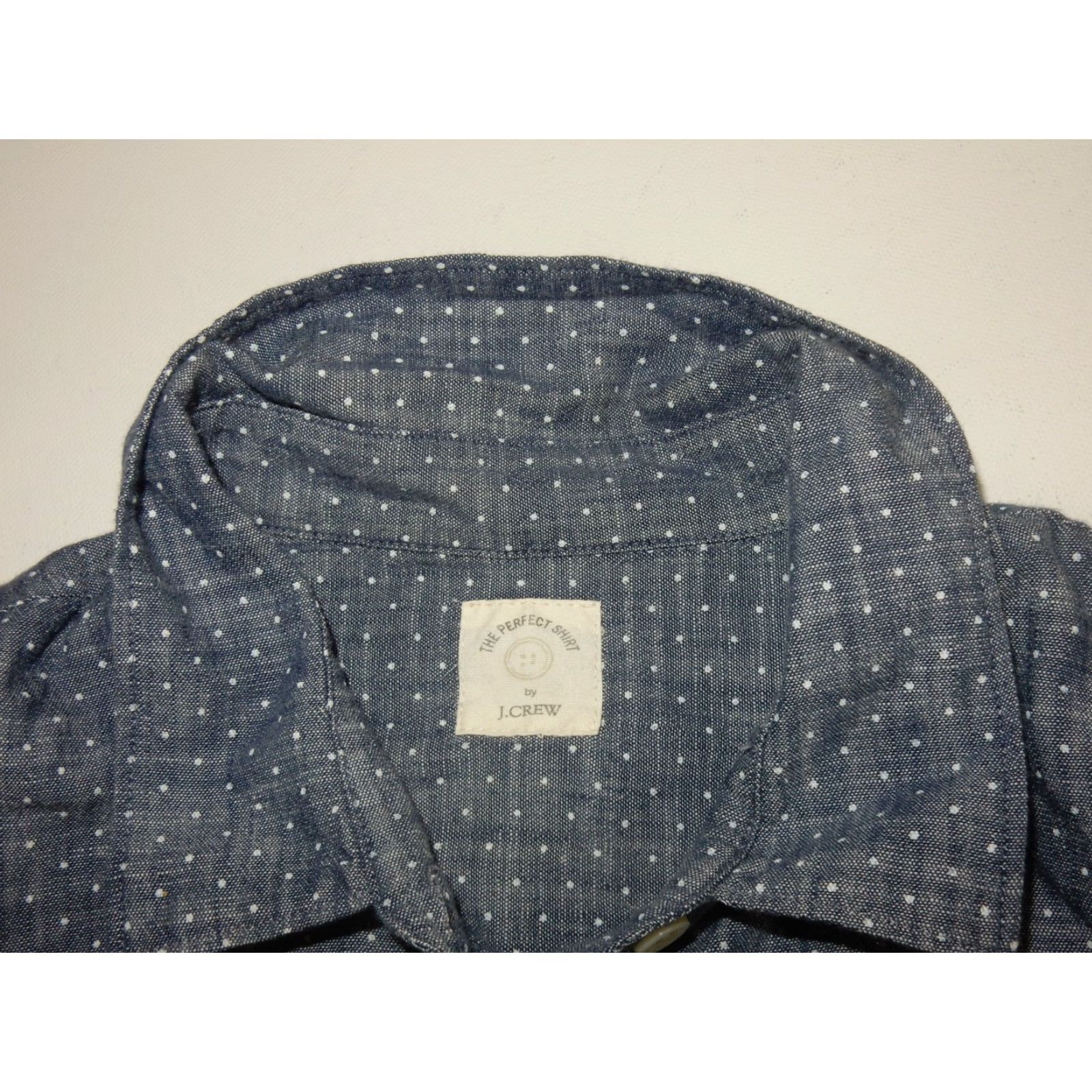 J.Crew Women's J.CREW Button-Up Shirt Long Sleeve Polka Dot Chambray Blue Size S, Shirt, Women, 27 Inch Length, 19.5 Inch Chest, Button Front, Vintage? Size S / US 4 / IT 40 - 5 Thumbnail