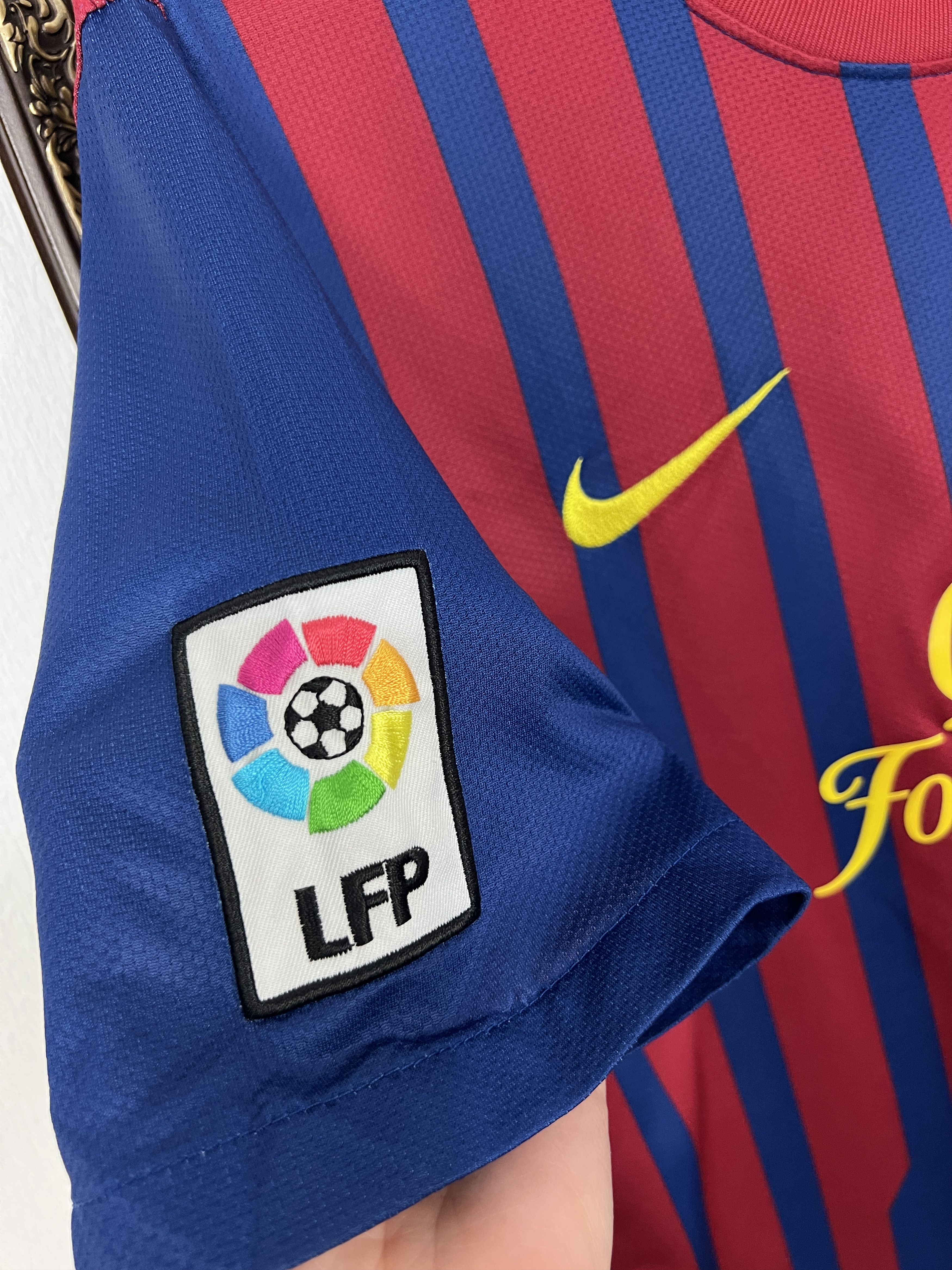 Nike Barcelona Home football shirt 2011 Soccer #10 Messi Nike Size US M / EU 48-50 / 2 - 8 Thumbnail