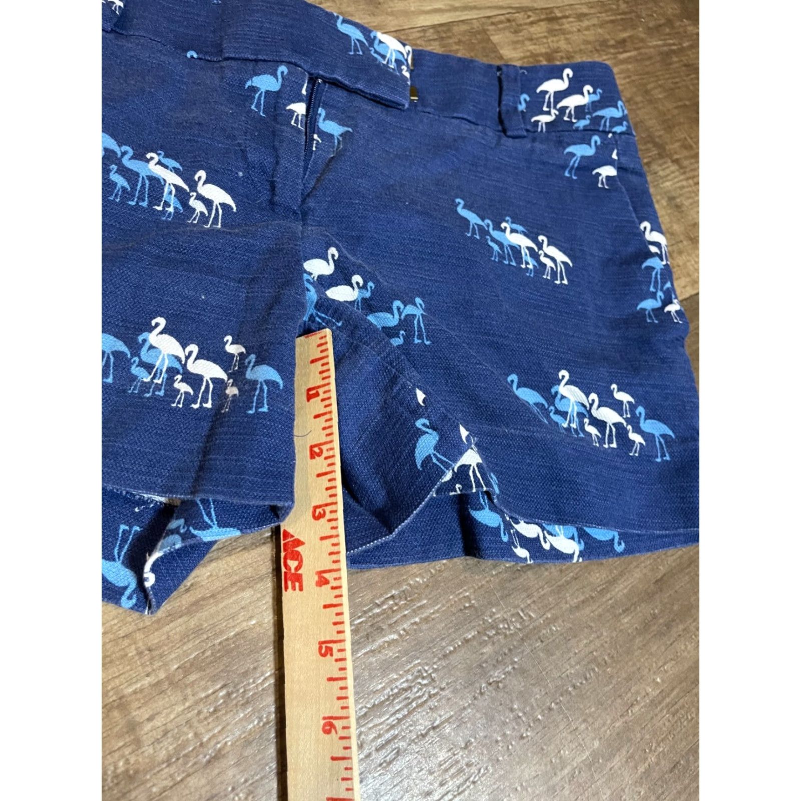Ann Taylor Ann Taylor Loft Shorts Size 00 Blue Flamingo Pattern Size 24" / US 00 / IT 34 - 2 Thumbnail