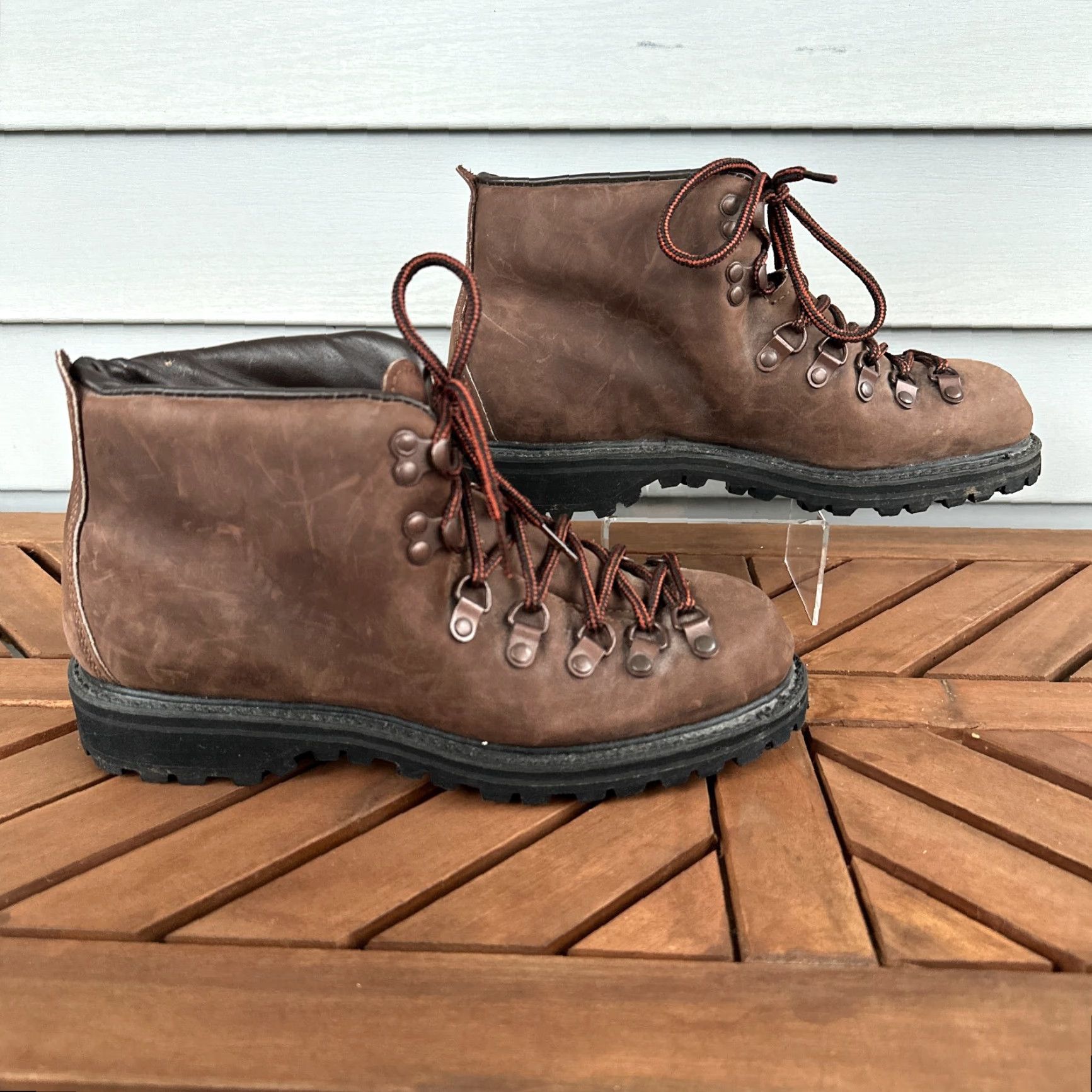 Vintage VINTAGE L.L. Bean Brown Leather Ankle Boots Womens Size 9M Mountaineering Gore-Tex Vibram Sole Outdoor Hiking Grunge Size US 9 / IT 39 - 2 Thumbnail