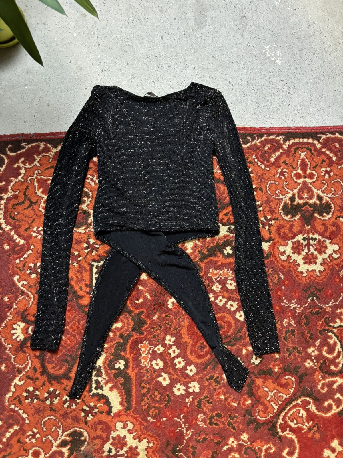Designer × Japanese Brand × PrettyLittleThing pretty little thing gold Glitter Long Sleeve Tie Crop Top Size XXS / US 00 / IT 34 - 7 Thumbnail