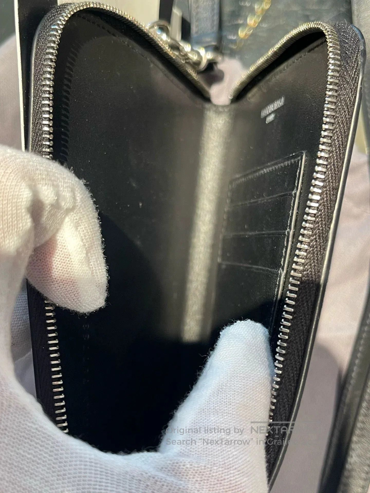 Balenciaga Balenciaga Passport Holder in Black Leather. Size ONE SIZE - 6 Thumbnail