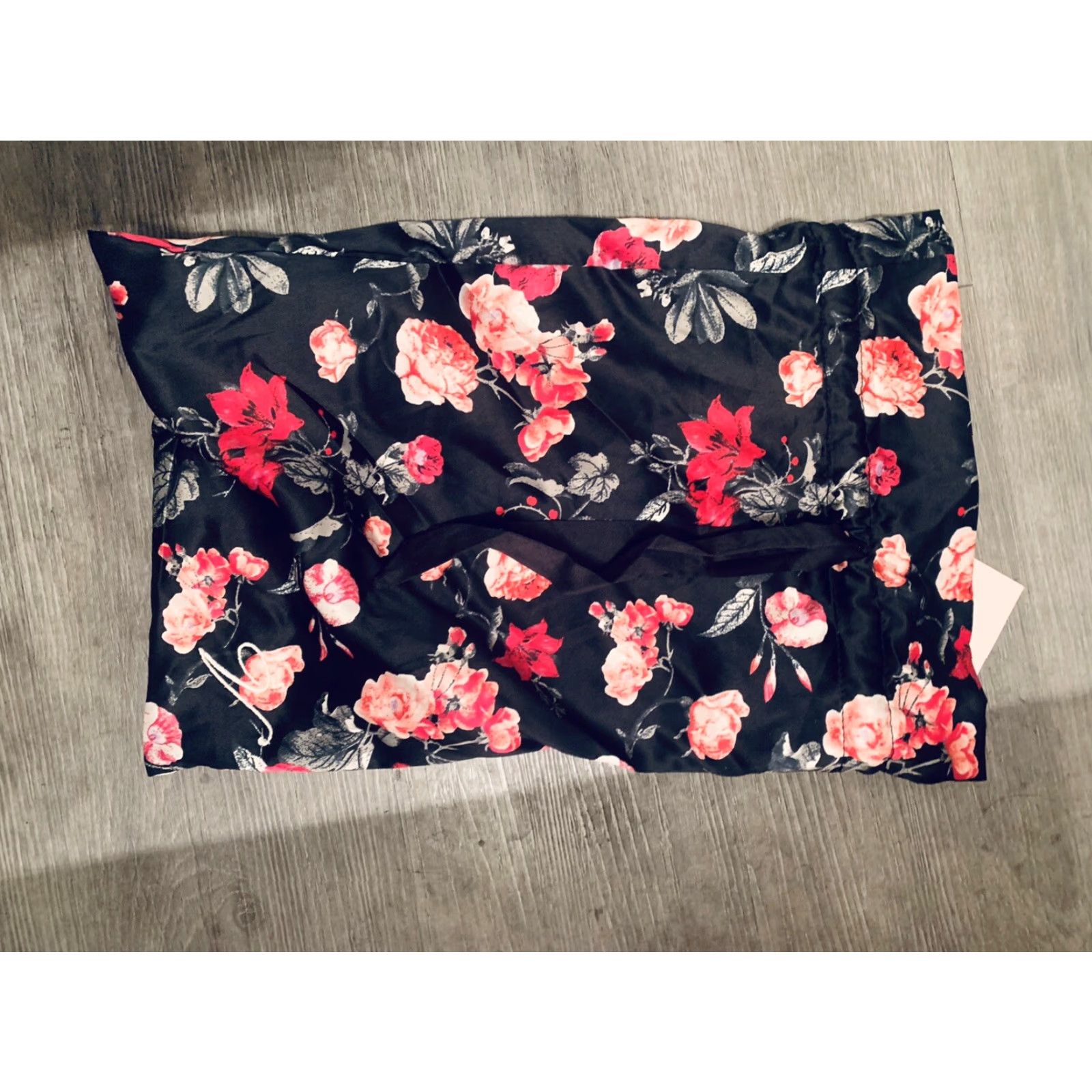 Victoria's Secret Victoria's Secret Satin Floral Faux Fur Cozy Slides Slippers Women Slipper Black Satin Dust Bag Size ONE SIZE - 6 Thumbnail