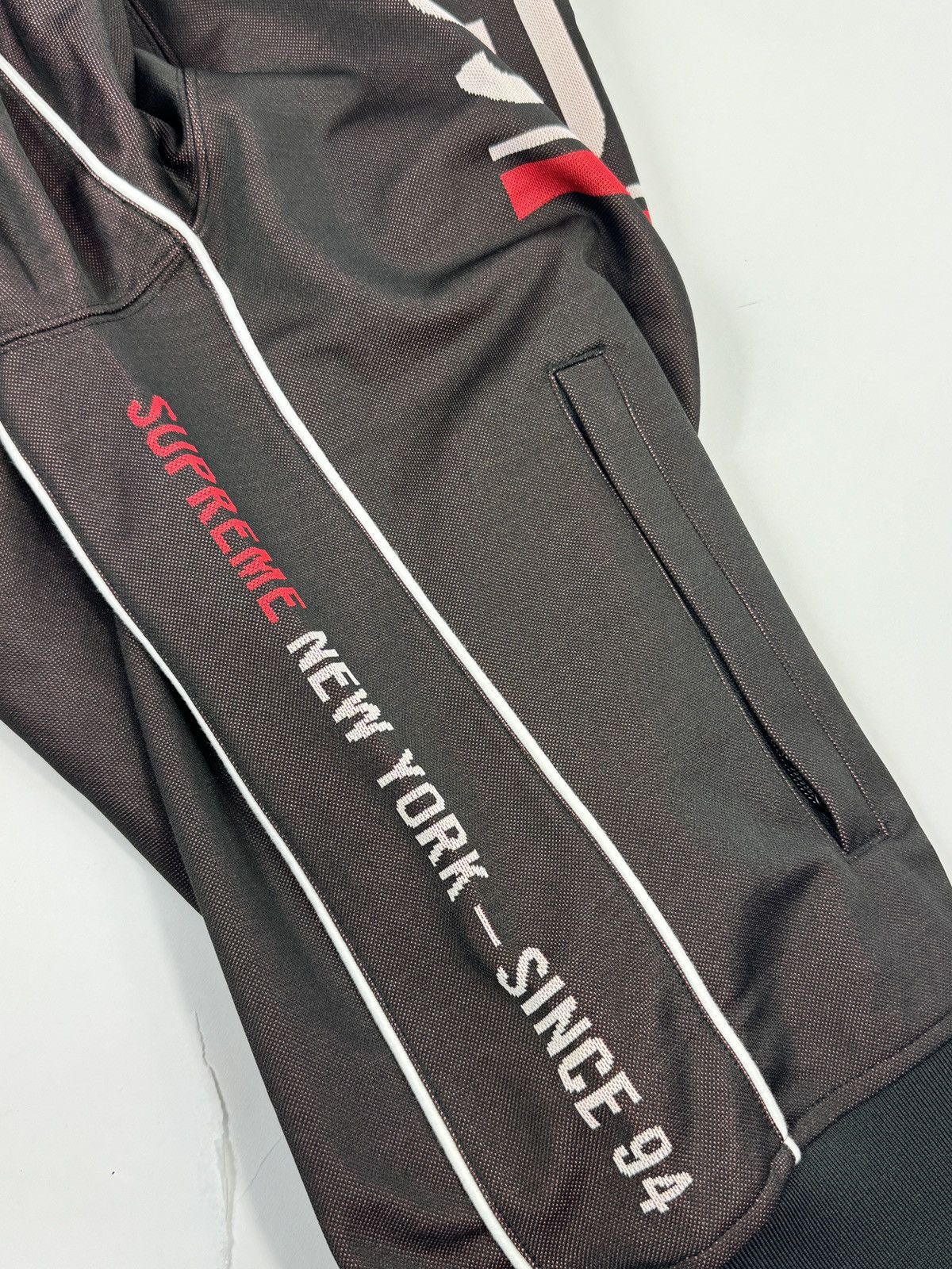 Supreme LOGO STRIPE ZIP UP TRACK JACKET Size US XL / EU 56 / 4 - 3 Thumbnail