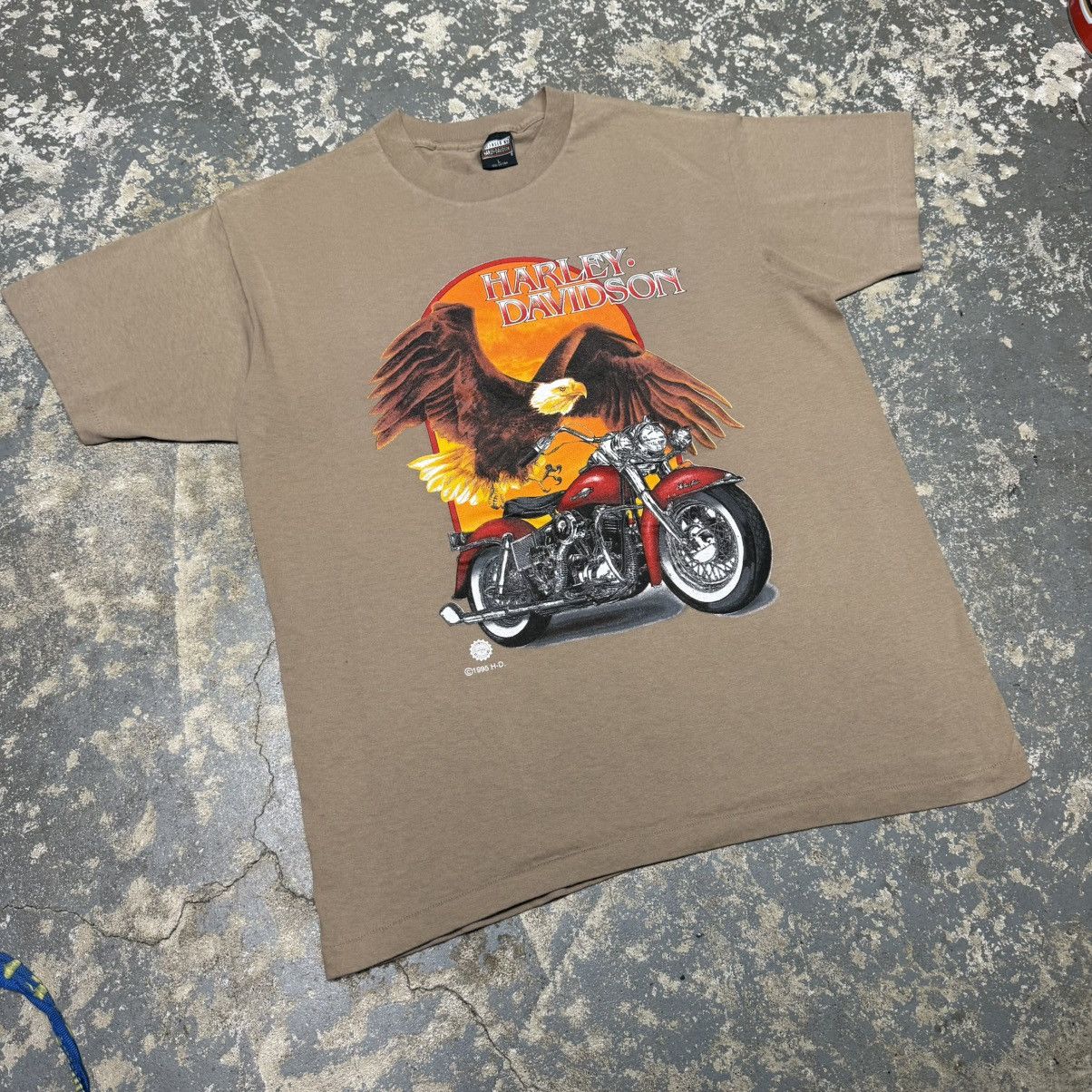 Vintage Vintage Harley Davidson Eagle Sunset Motorcycle Brown Tshirt Size US L / EU 52-54 / 3 - 10 Thumbnail