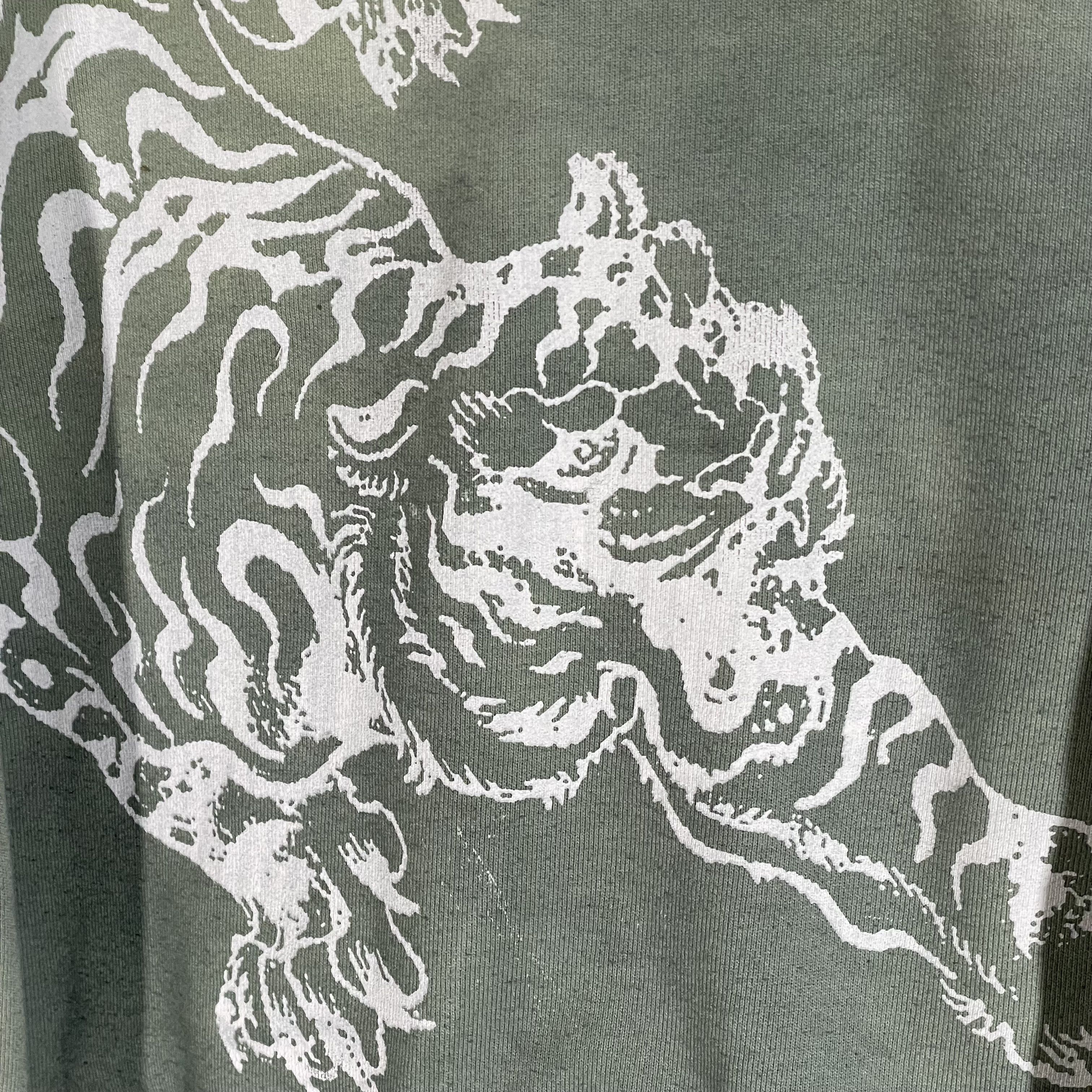 Uniqlo Uniqlo Green Sweatshirt Tiger alt rare y2k streetwear custom Size US M / EU 48-50 / 2 - 3 Thumbnail