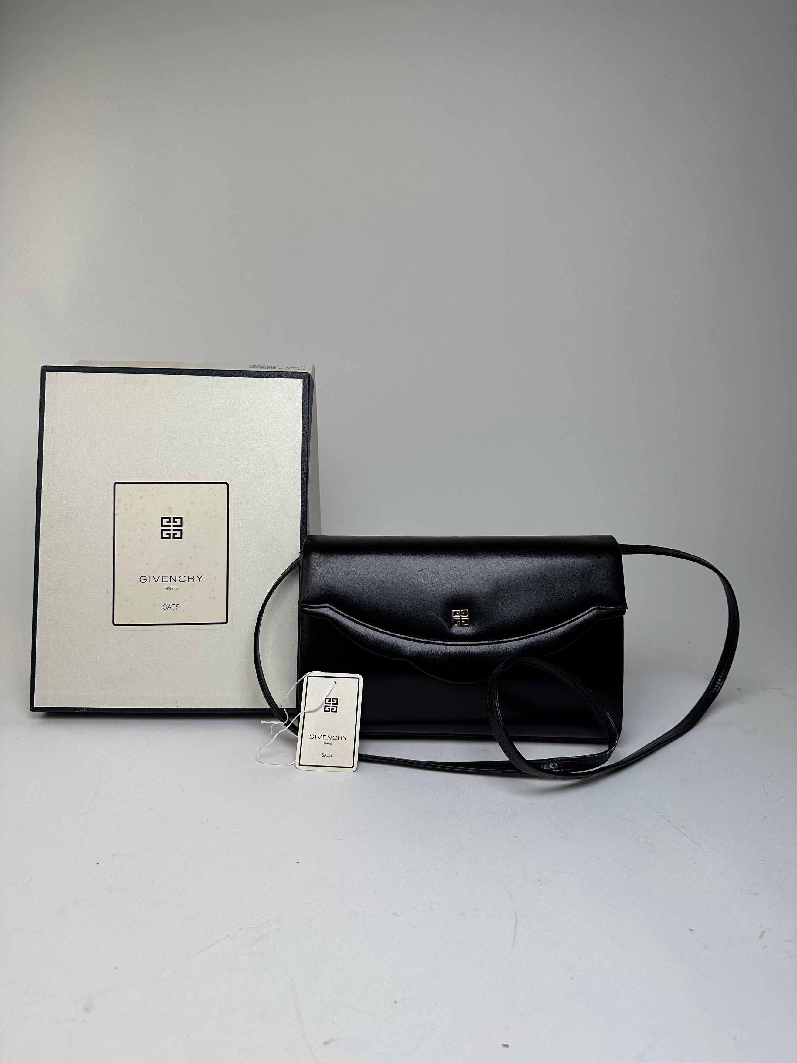 Givenchy Vintage Paris Flap Shoulder Bag Black Leather 4G Logo Size ONE SIZE - 1 Thumbnail