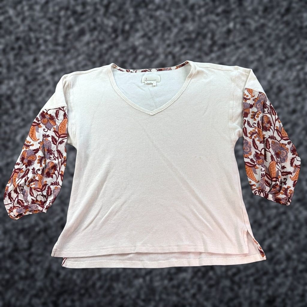 Anthropologie Anthropologie Shirt Womens S Ivory V-Neck Thermal Top Bohemian Long Sleeve Viscose Cotton Knit Logo Casual Regular Basic ADULT Womens Size S / US 4 / IT 40 - 1 Thumbnail