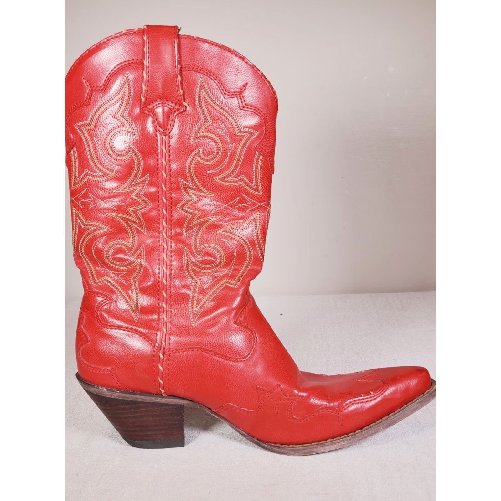 Durango Durango Crush Women's Western Boot Red 12" Fox Tip Collar US 10 M Rubber Outsole Embroidered Faux Leather Western Boot Size US 10 / IT 40 - 4 Thumbnail