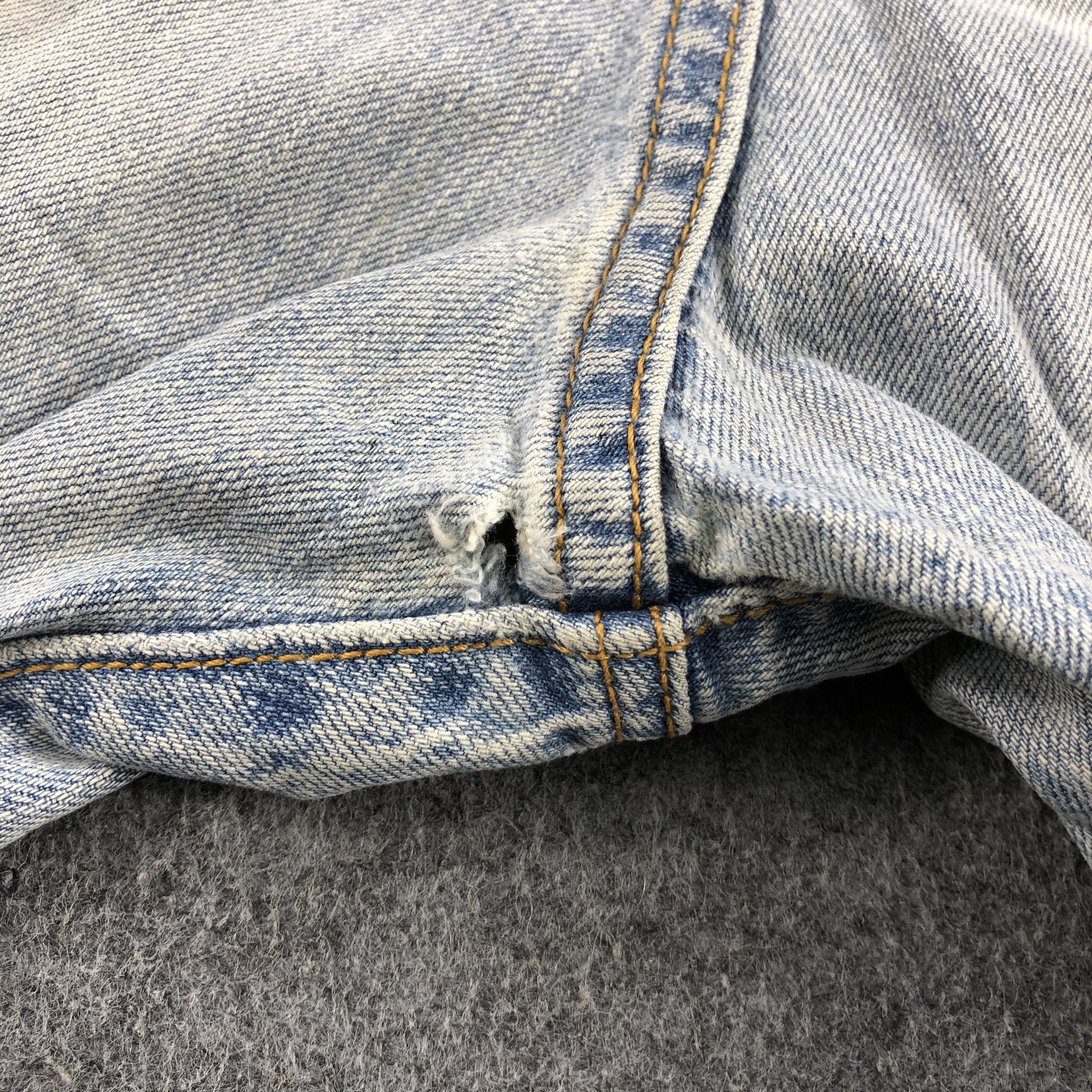Levi's × Vintage 90s Vintage Ripped Light Wash Levis 501 Jeans-J1611 Size US 36 / EU 52 - 10 Thumbnail