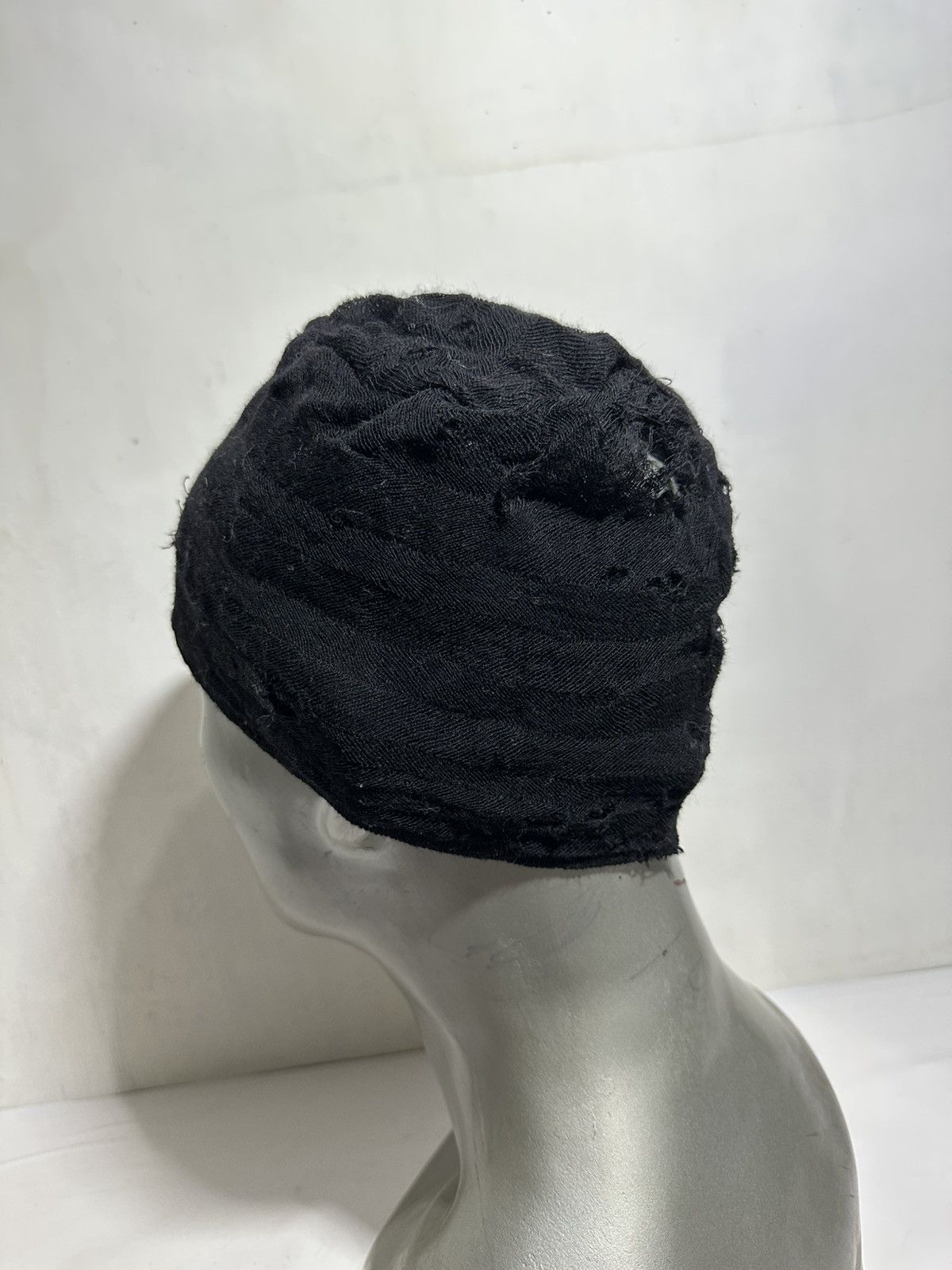 Japanese Brand Vingt Et Un Tokyo Distressed Beanie hats Size ONE SIZE - 6 Thumbnail