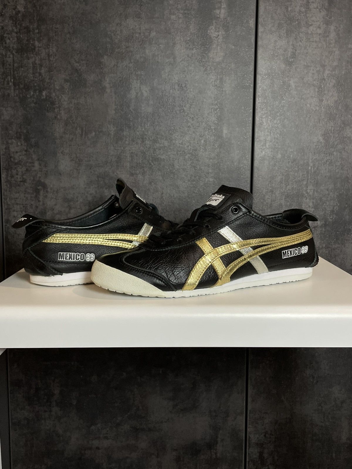 Onitsuka Tiger Onitsuka Tiger Silver Gold Onitsuka Tiger Size US 9.5 / IT 39.5 - 4 Thumbnail