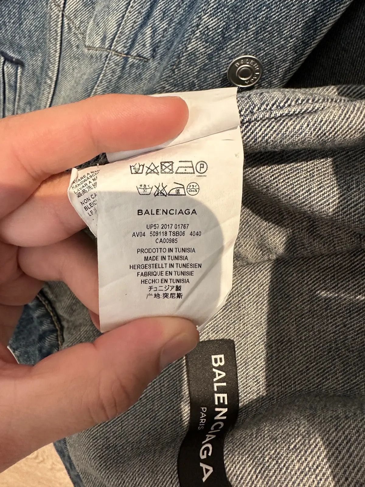 Balenciaga Balenciaga AW17 Archetype Trucker denim jacket Size US S / EU 44-46 / 1 - 3 Thumbnail
