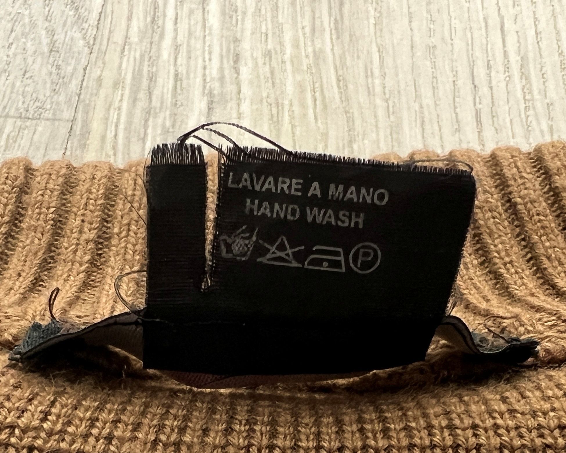 Gucci Final Price 🔥 VINTAGE Y2K GUCCI WOOL/CASHMERE CARDIGAN Size US M / EU 48-50 / 2 - 8 Thumbnail