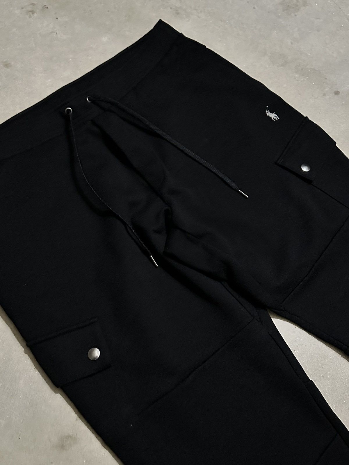 Polo Ralph Lauren Polo Ralph Lauren Black Cargo Sweatpants Size US 32 / EU 48 - 1 Thumbnail