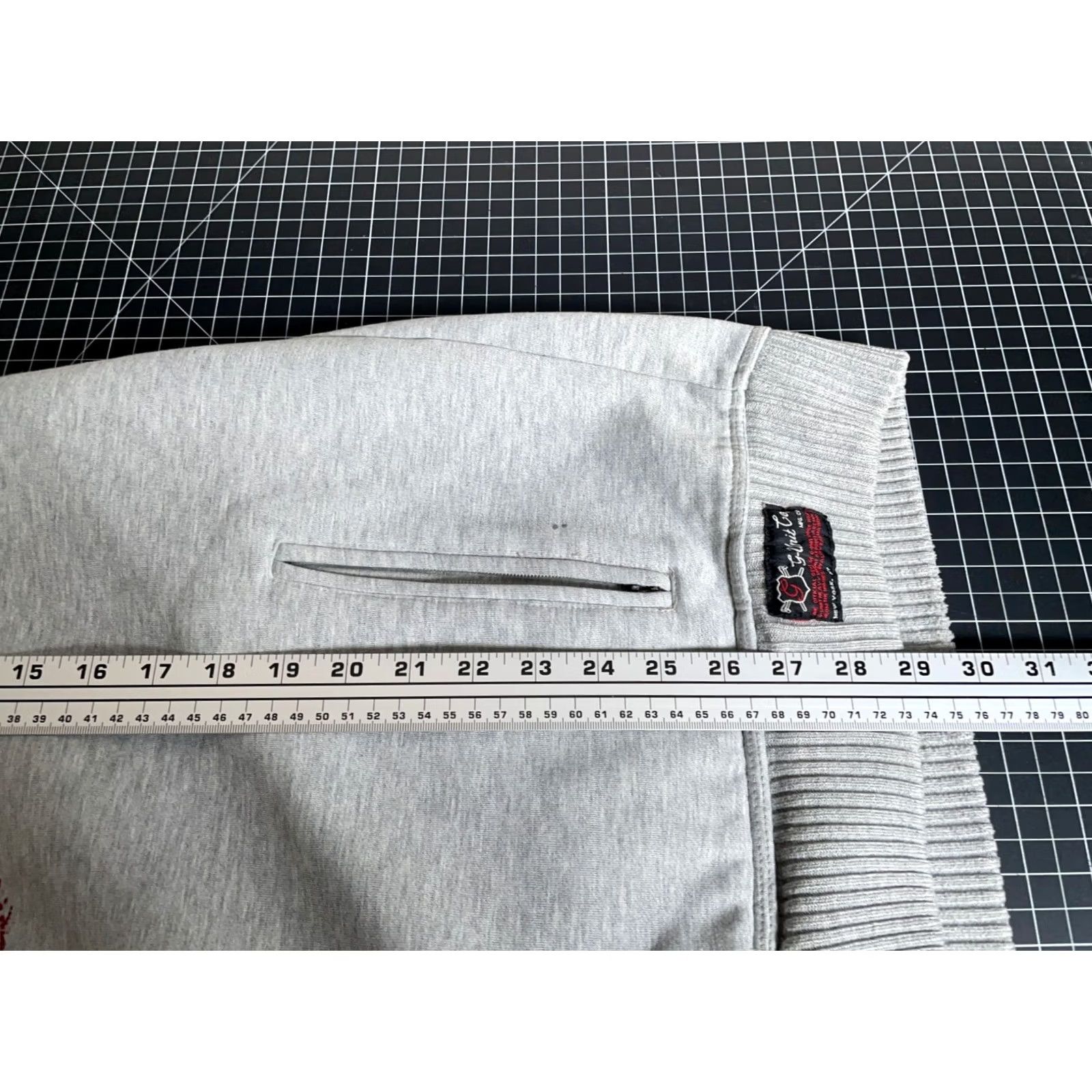 Vintage G-Unit Sweatshirt Full Zip Mens XL Gray Vintage 90s Hip Hop Retro Heavyweight Pockets Graphic Print Sweatshirt Size US XL / EU 56 / 4 - 6 Thumbnail
