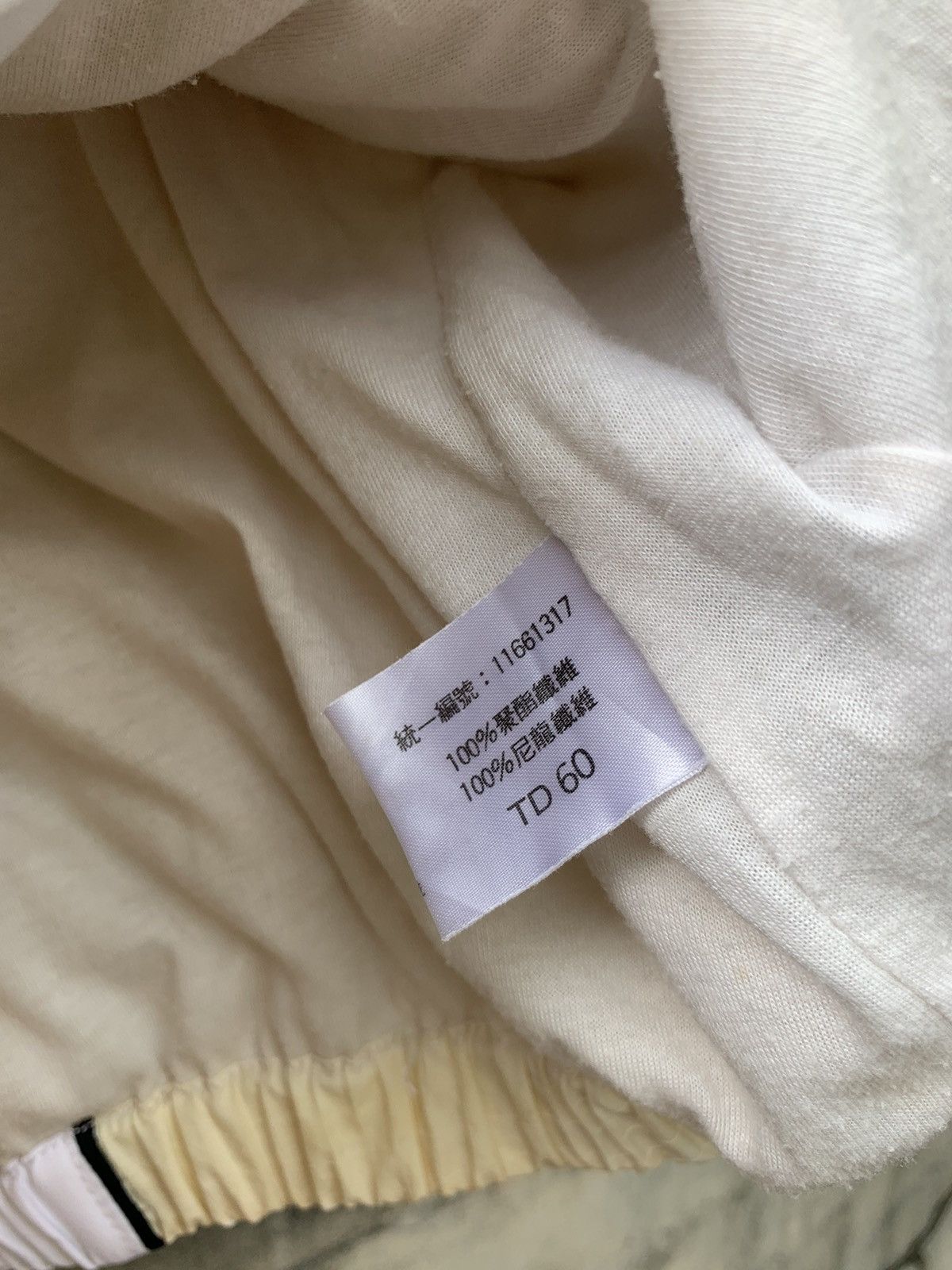 Adidas Vintage Adidas Diagonal Pattern Windbreaker Jacket Size US L / EU 52-54 / 3 - 9 Thumbnail