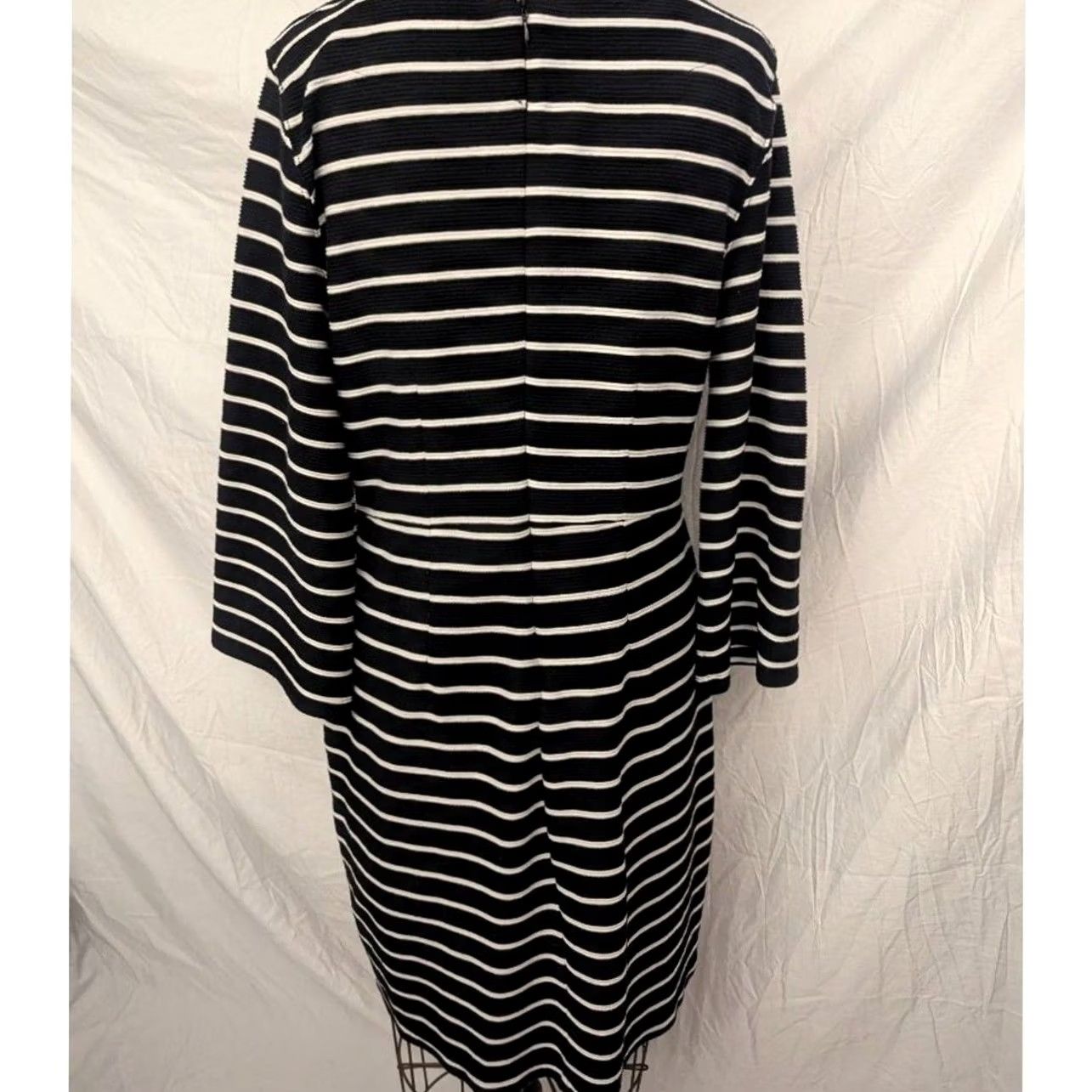 Old Navy Old Navy Black & White Striped Dress Womens L Shift Boat Neck Long Sleeve Knit Cotton Blend Business Casual Workwear Nautical Classic Mod Size L / US 10 / IT 46 - 2 Thumbnail