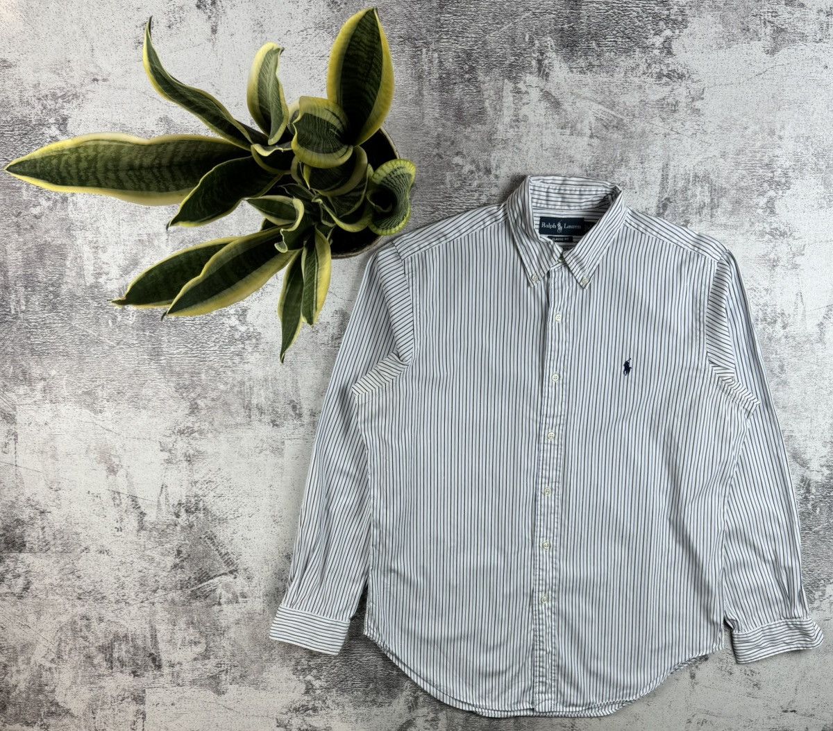 Polo Ralph Lauren Polo Ralph Lauren 16 34/35 Size White Button Striped Classic LongSleeve Shirt Size US M / EU 48-50 / 2 - 1 Thumbnail