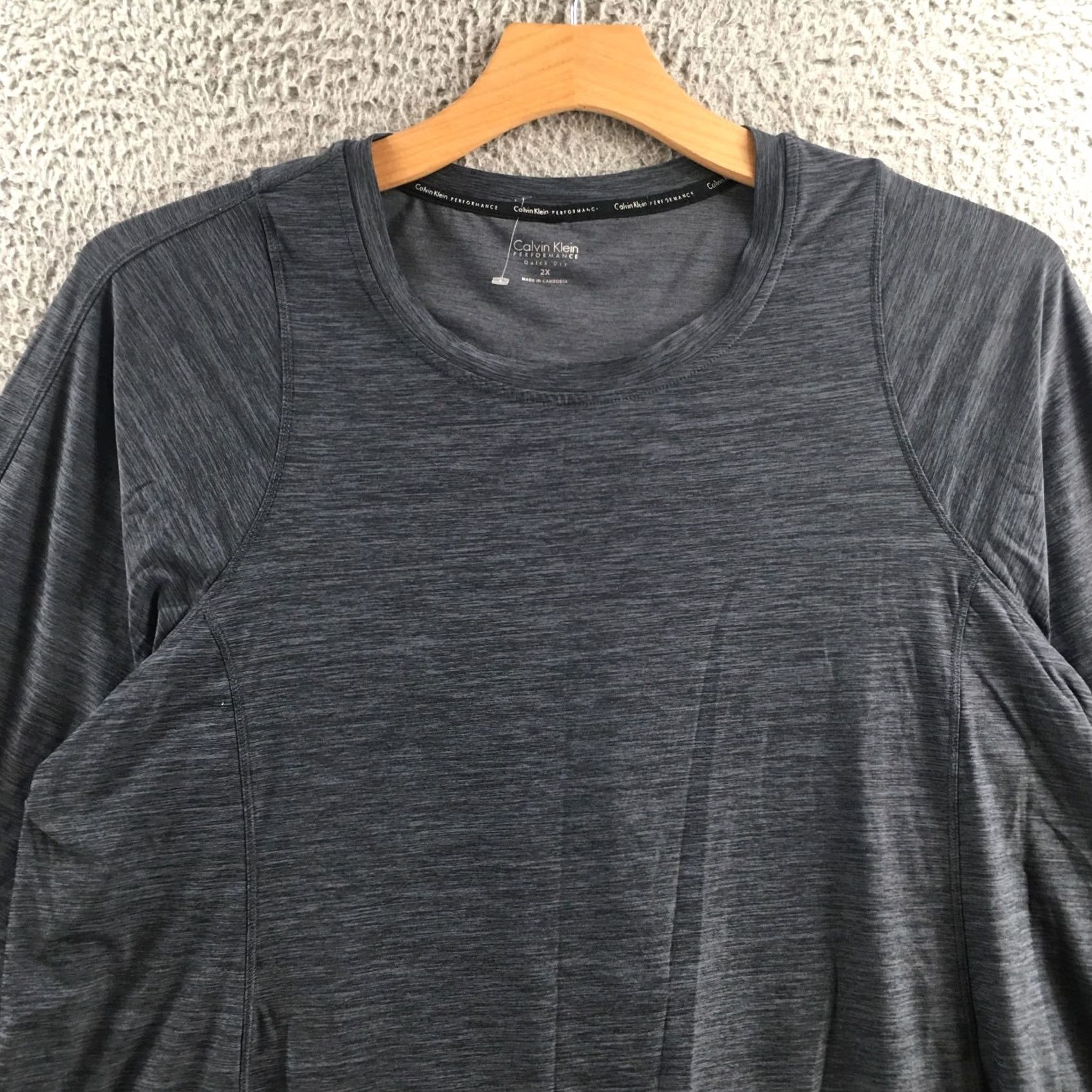 Calvin Klein Calvin Klein Quick Dry T-Shirt Womens 2X Gray Long Sleeve Pullover Crew Neck Size XXL / US 16-18 / IT 52-54 - 2 Thumbnail