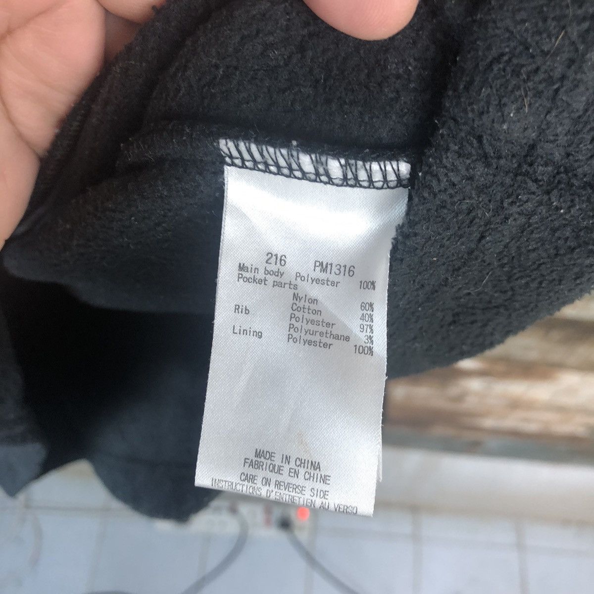 Columbia Columbia Black sweater vintage #A1460 Size US L / EU 52-54 / 3 - 12 Thumbnail