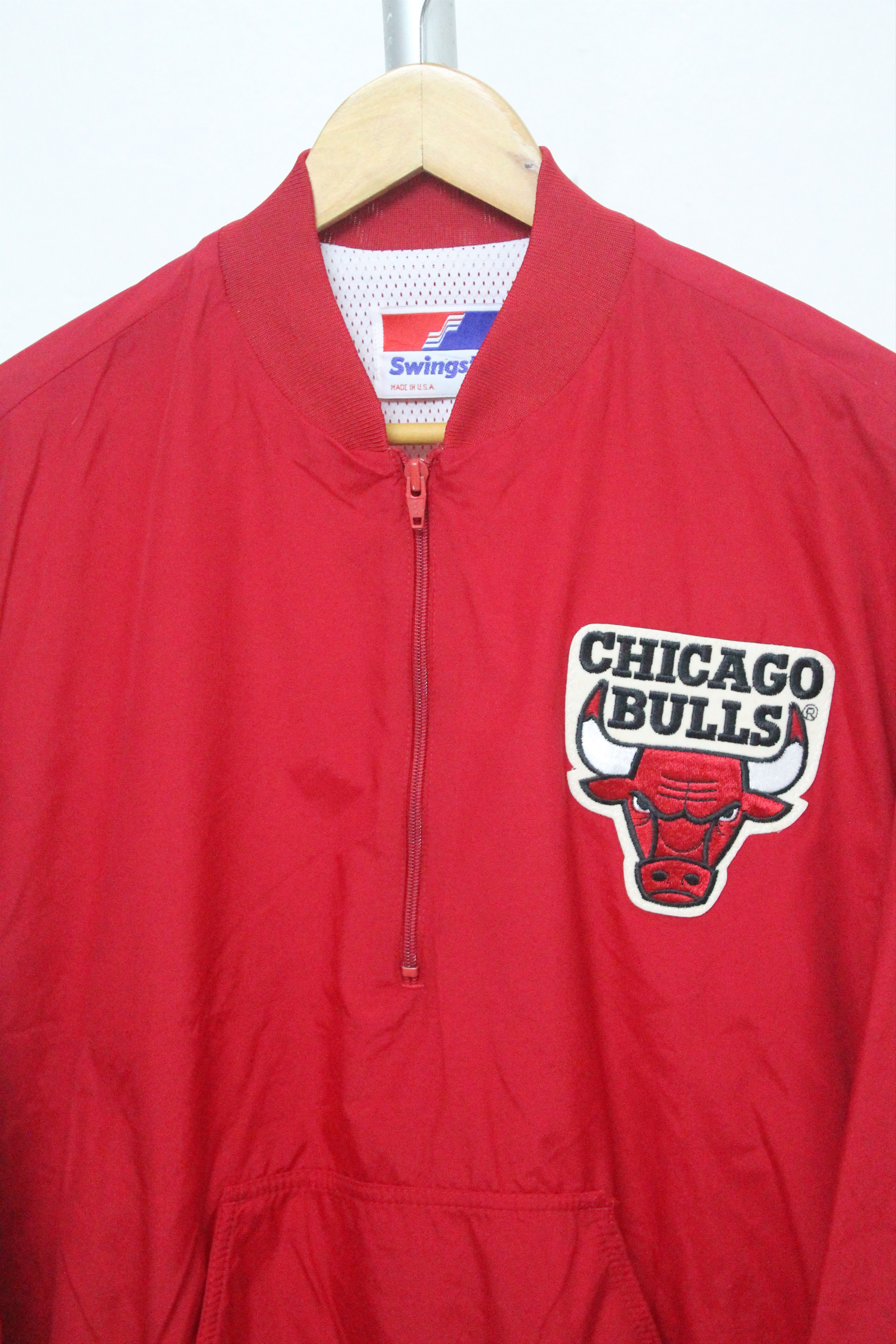 NBA Vintage SWINGSTER x CHICHAGO BULSS Jacket Made in USA. Size US M / EU 48-50 / 2 - 3 Thumbnail
