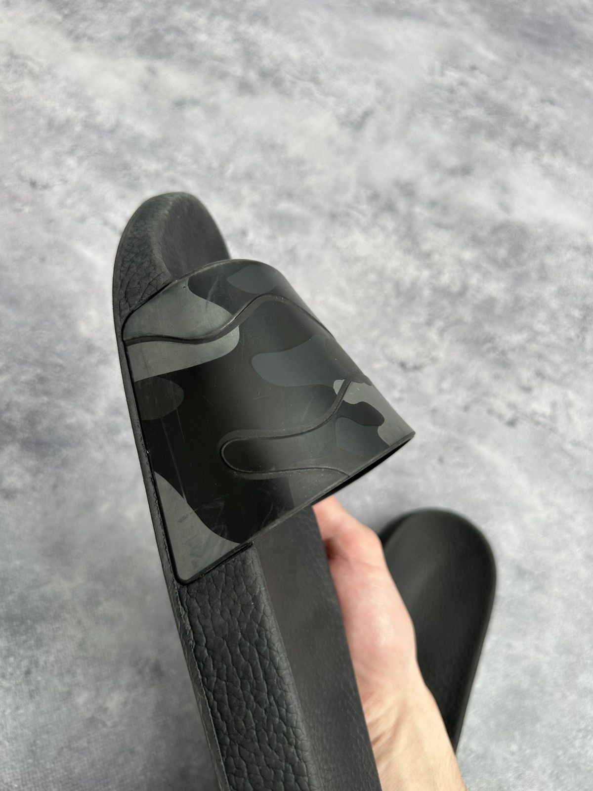 Valentino Valentino Garavani Black Camo Rubber Sliders Slip Ons Size US 10 / EU 43 - 18 Thumbnail