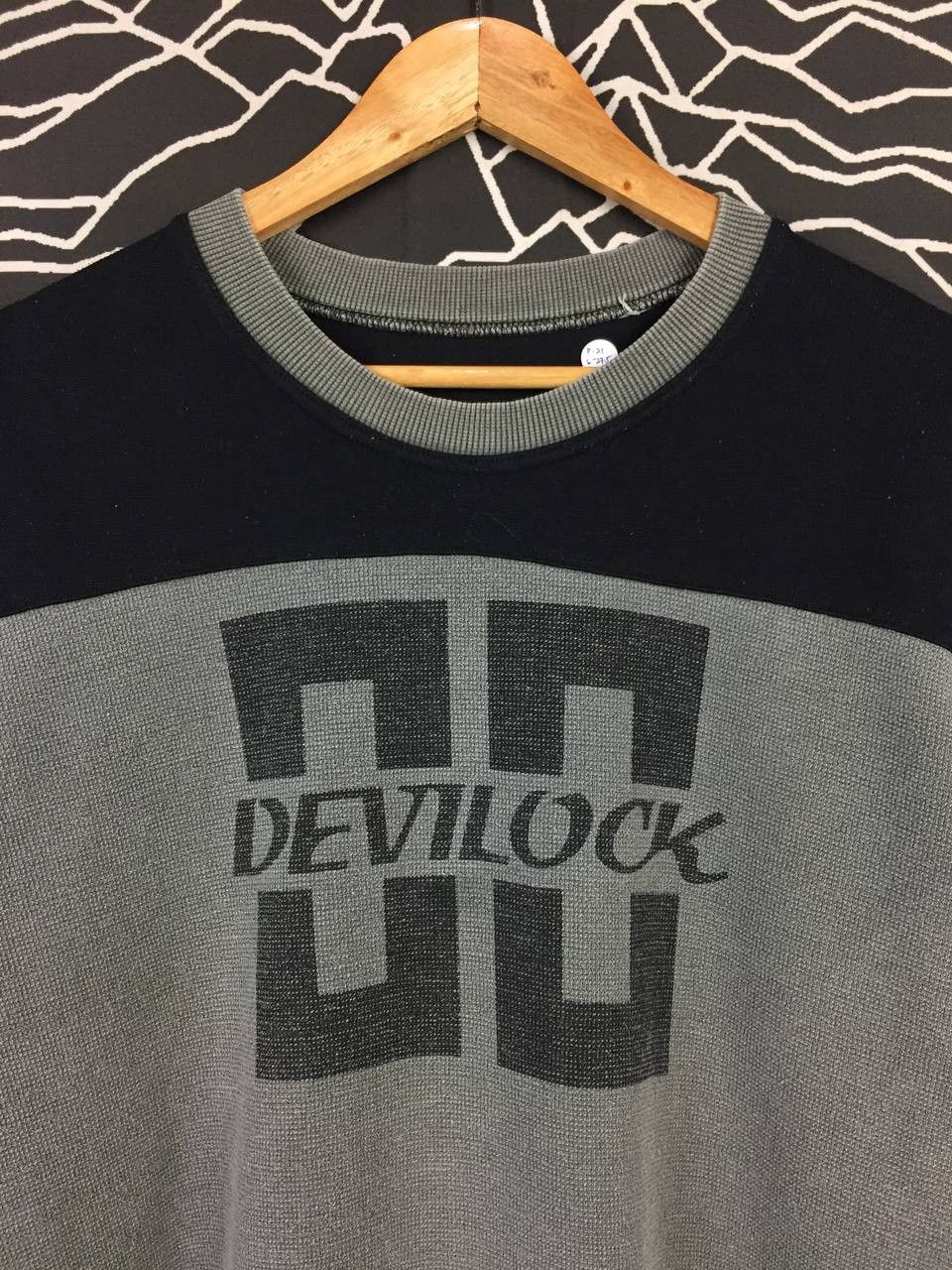 Devilock Vtg Devilock Japanese Brand Spell Out Longsleeve Tee Size US L / EU 52-54 / 3 - 3 Thumbnail