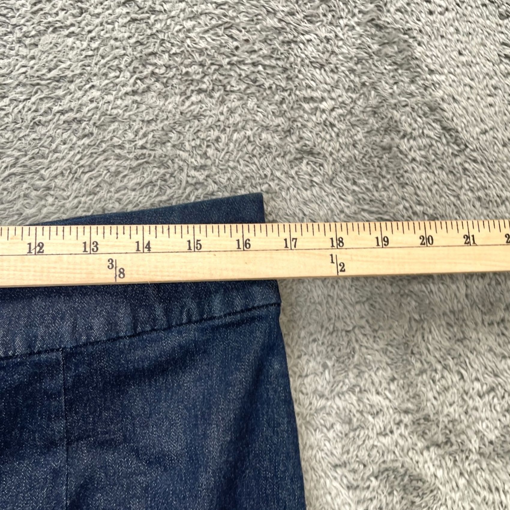 Banana Republic Banana Republic Skirt Womens 10 Blue Straight & Pencil Denim Stretch Back Slit Knee Length Pockets Slit Casual Travel Workwear 90s City Preppy Size 32" / US 10 / IT 46 - 7 Thumbnail