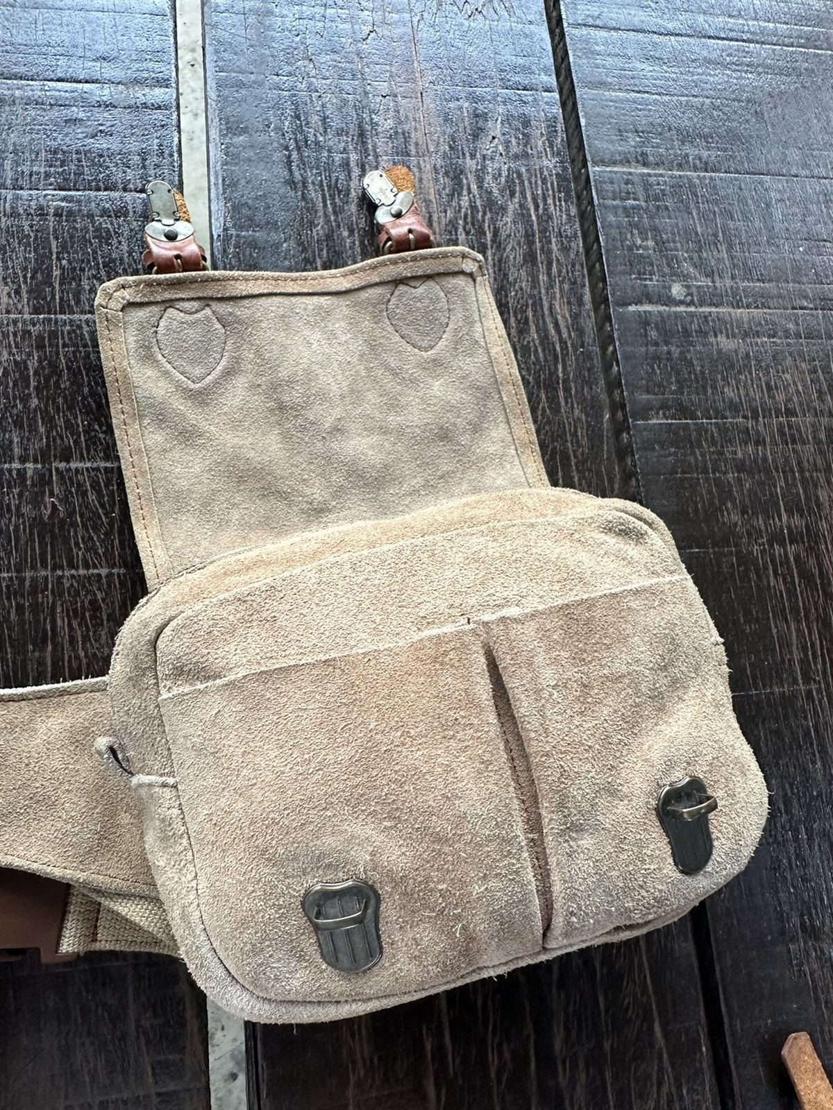 Japanese Brand Leather pouch bag nice design Size ONE SIZE - 5 Thumbnail