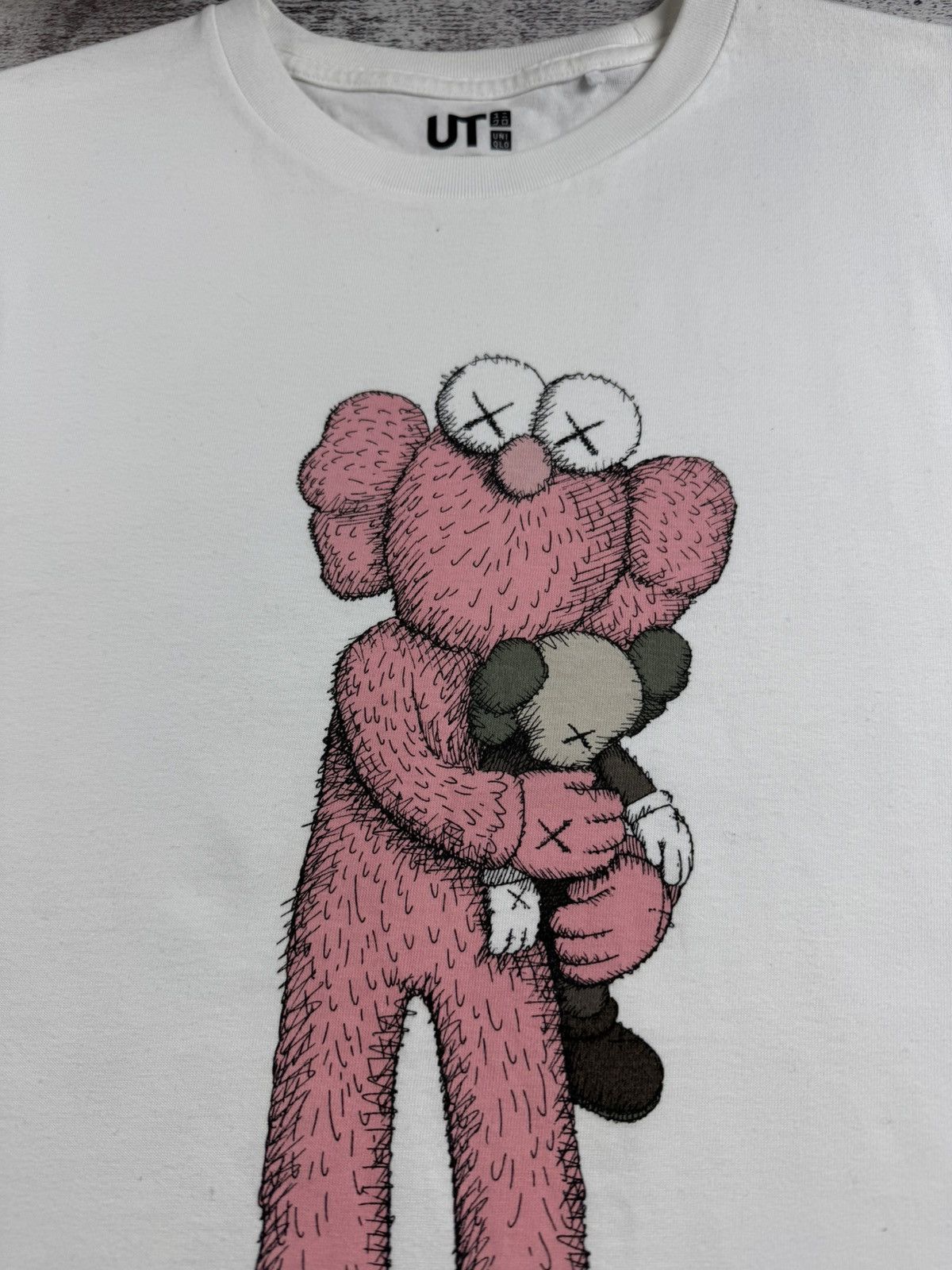 Kaws × Uniqlo KAWS X UNIQLO Pink BFF Tee Designer Cotton Jersey T Shirt Size US S / EU 44-46 / 1 - 9 Thumbnail