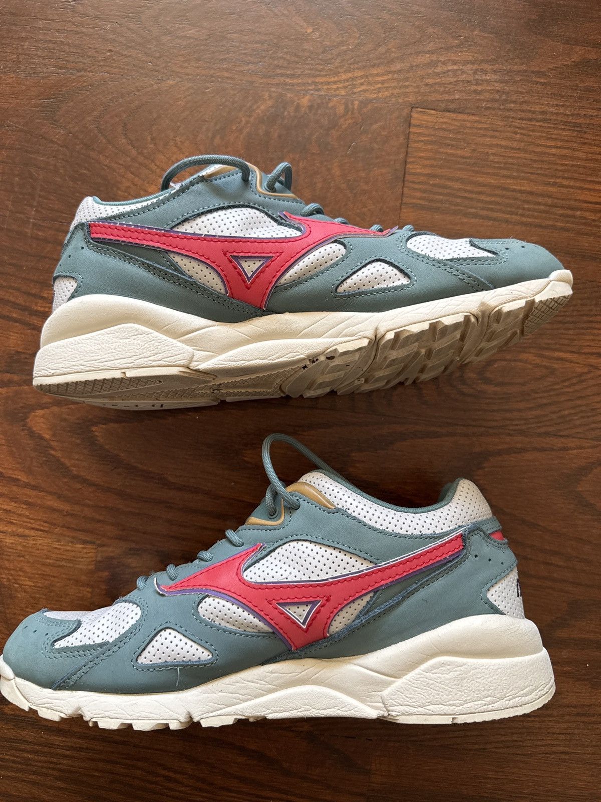 Mizuno Mizuno X Patta - Sky Medal Size US 9 / EU 42 - 2 Thumbnail