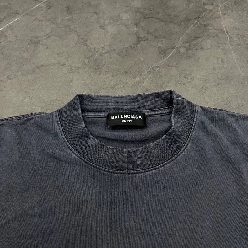 Balenciaga Balenciaga FW22 Vintage Ice Blue Crown Wheat Short Sleeve Size US L / EU 52-54 / 3 - 5 Thumbnail