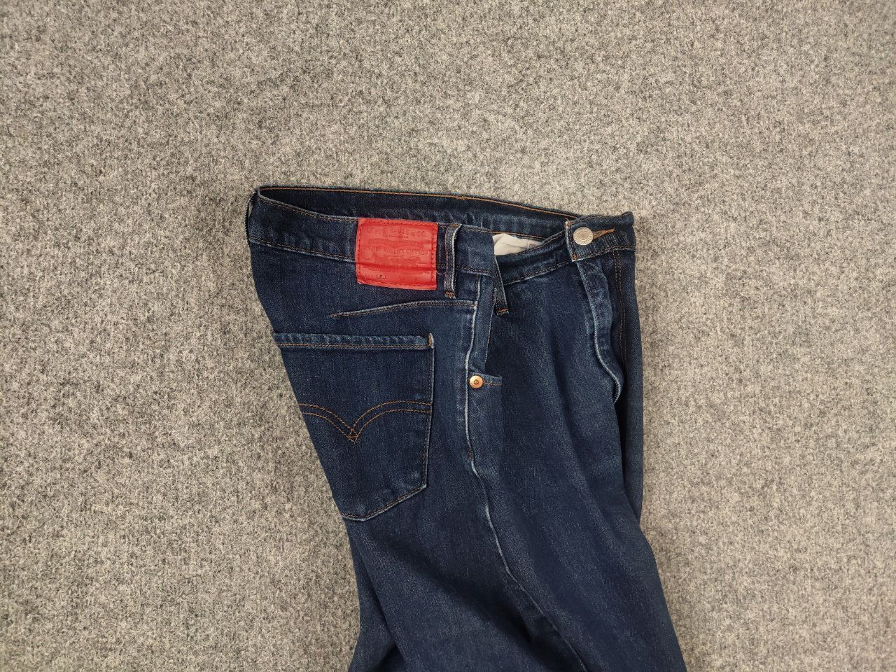 Levi's Levi's Engineered Jeans Slouch Taper denim Vintage Style Size 30" / US 8 / IT 44 - 9 Thumbnail