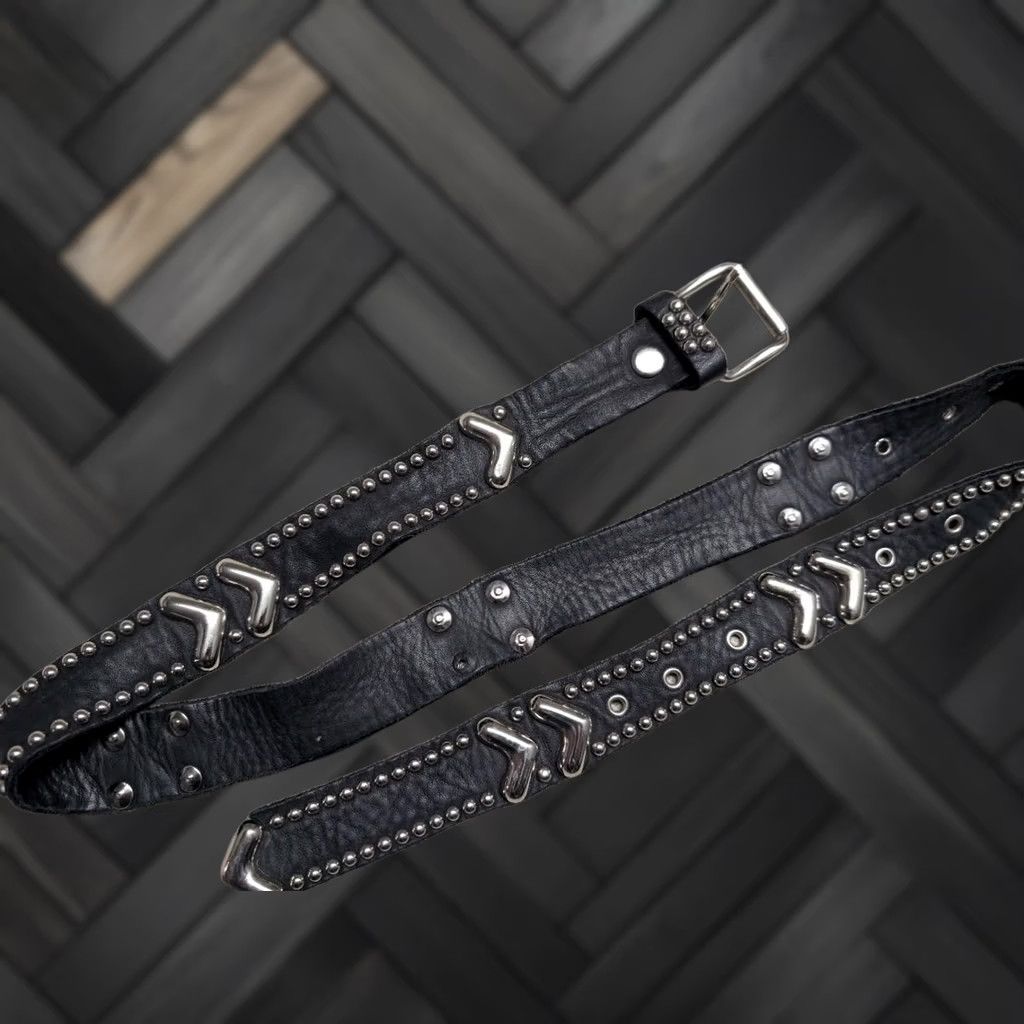 Vintage VINTAGE studded belt leather Sand Castle belt One Size 26-36 black Womens accessories belt Punk Glam 1980s-90s Size ONE SIZE - 1 Thumbnail